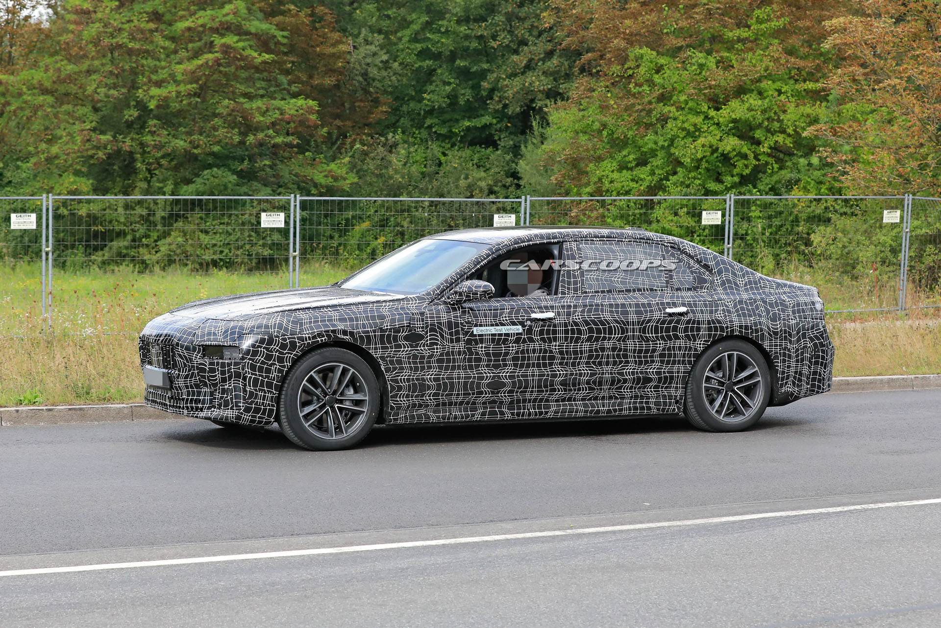 BMW Begins Testing i7 And 2022 7-Series PHEV Prototypes
