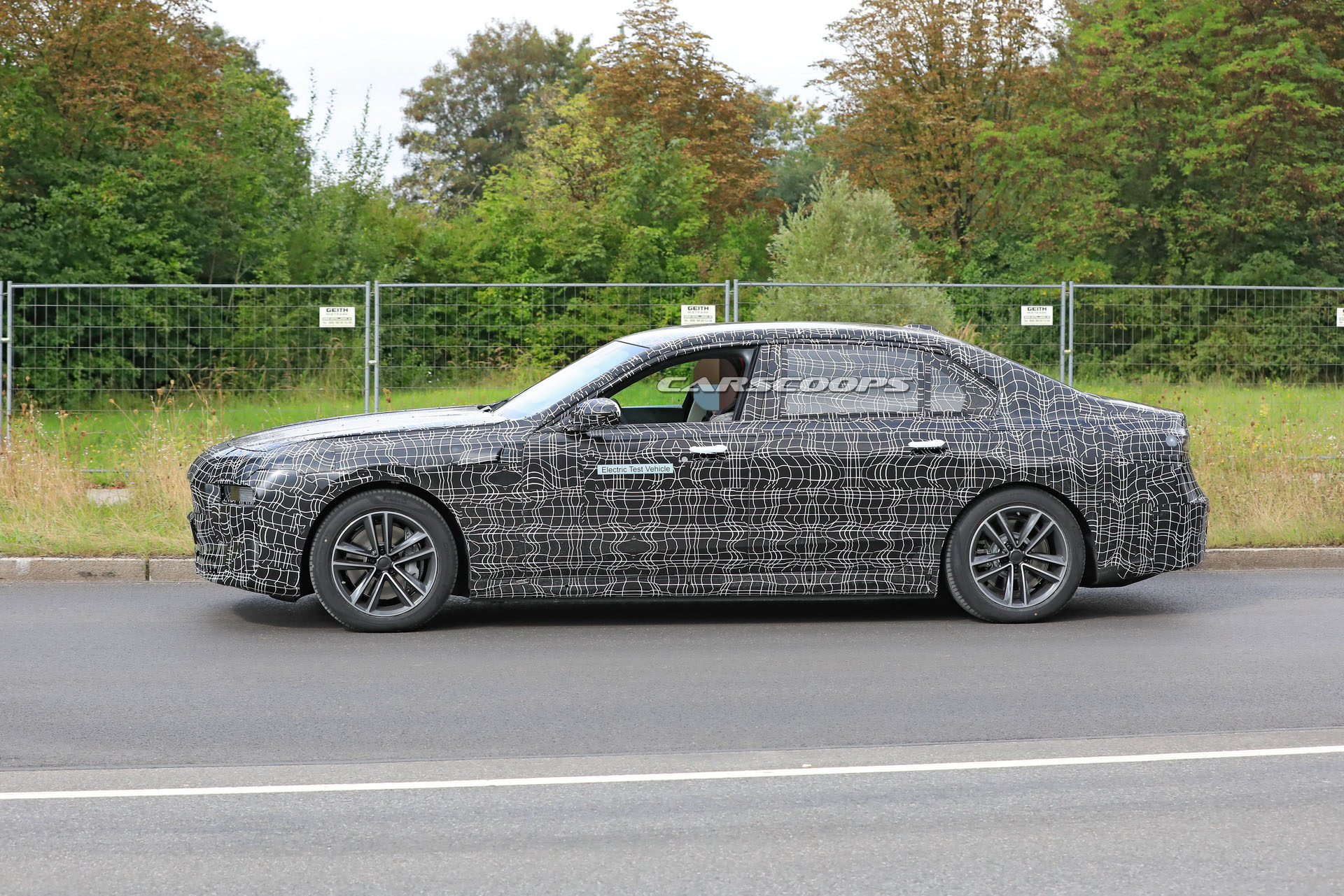 BMW Begins Testing i7 And 2022 7-Series PHEV Prototypes