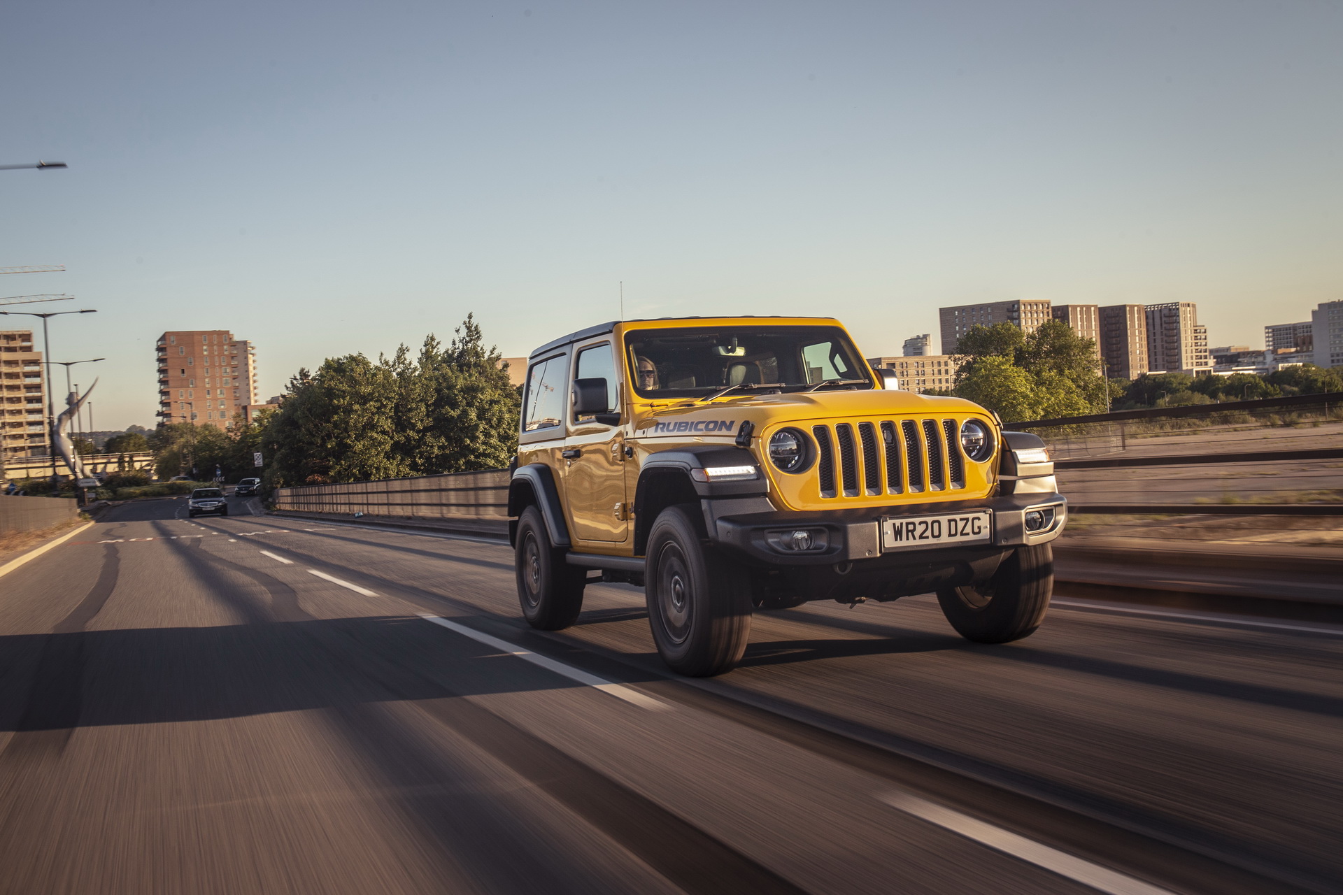 Jeep Offers Free Vibrant Color Upgrades To UK Wrangler Buyers In Order To Lift Spirits