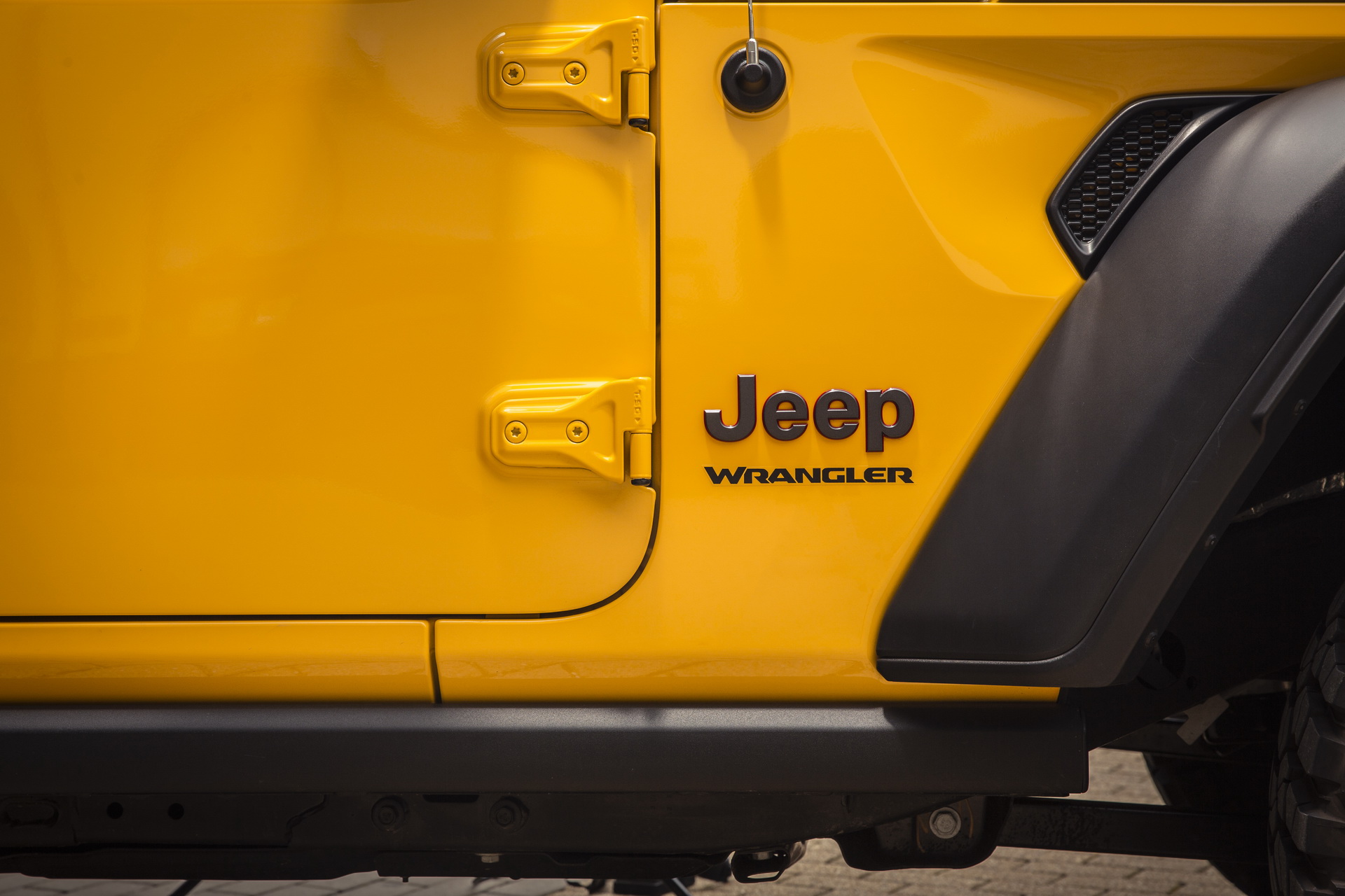 Jeep Offers Free Vibrant Color Upgrades To UK Wrangler Buyers In Order To Lift Spirits