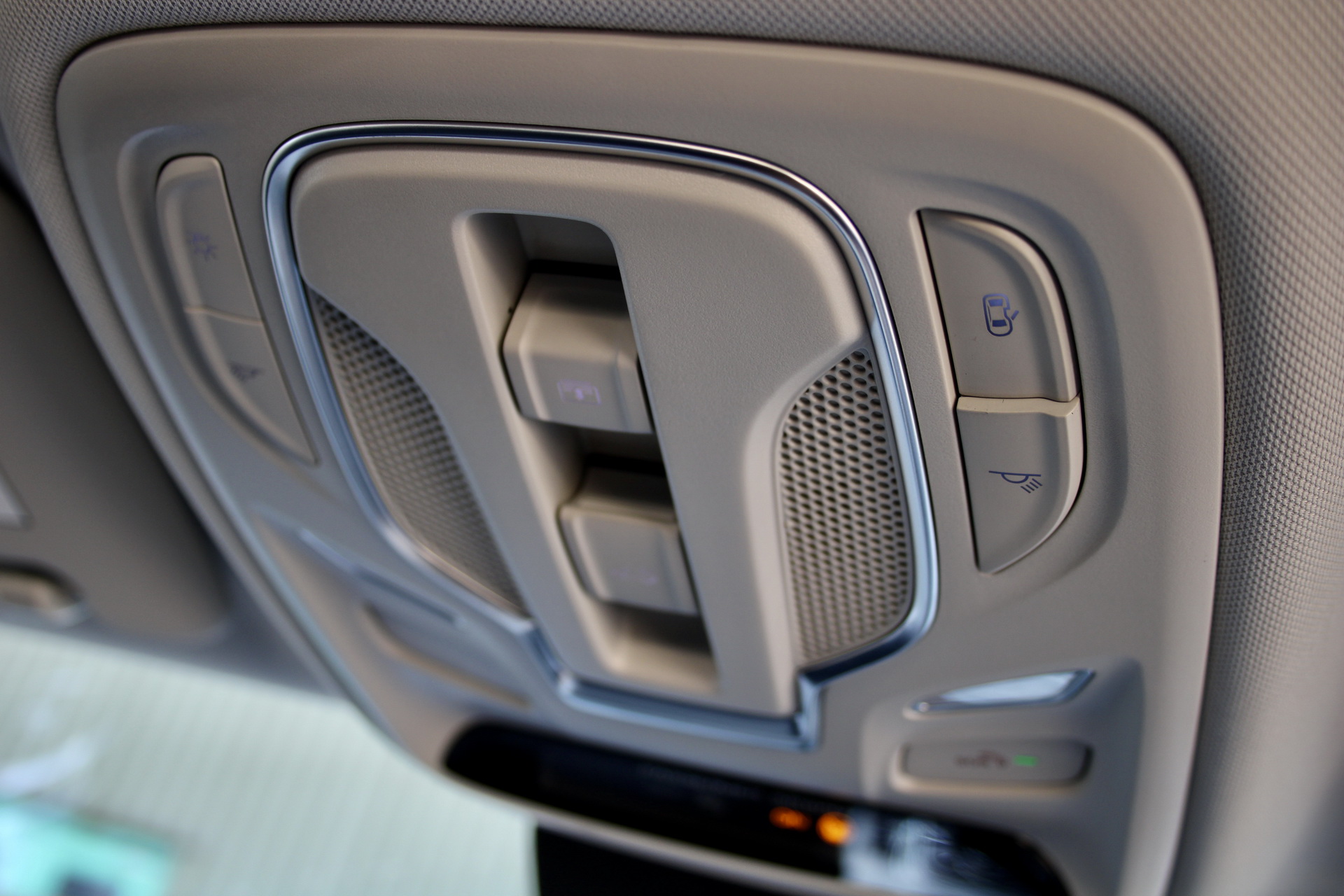 MG Unveils HS Plug-In Hybrid SUV, Priced From £29,995