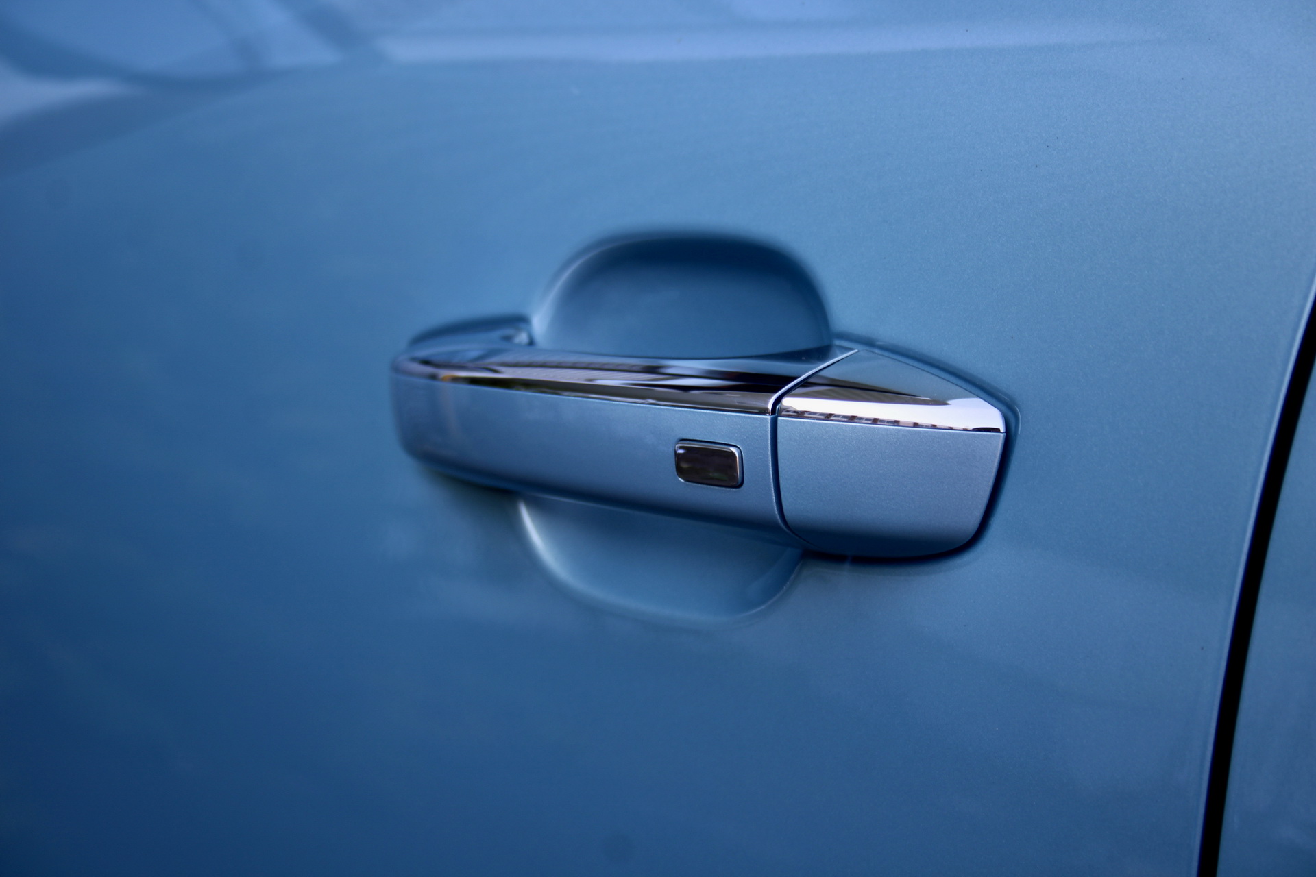 MG Unveils HS Plug-In Hybrid SUV, Priced From £29,995