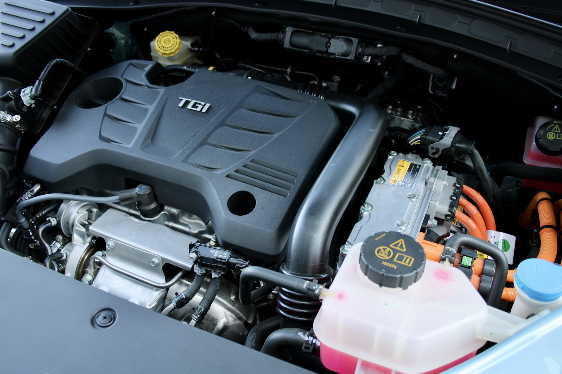 MG Unveils HS Plug-In Hybrid SUV, Priced From £29,995