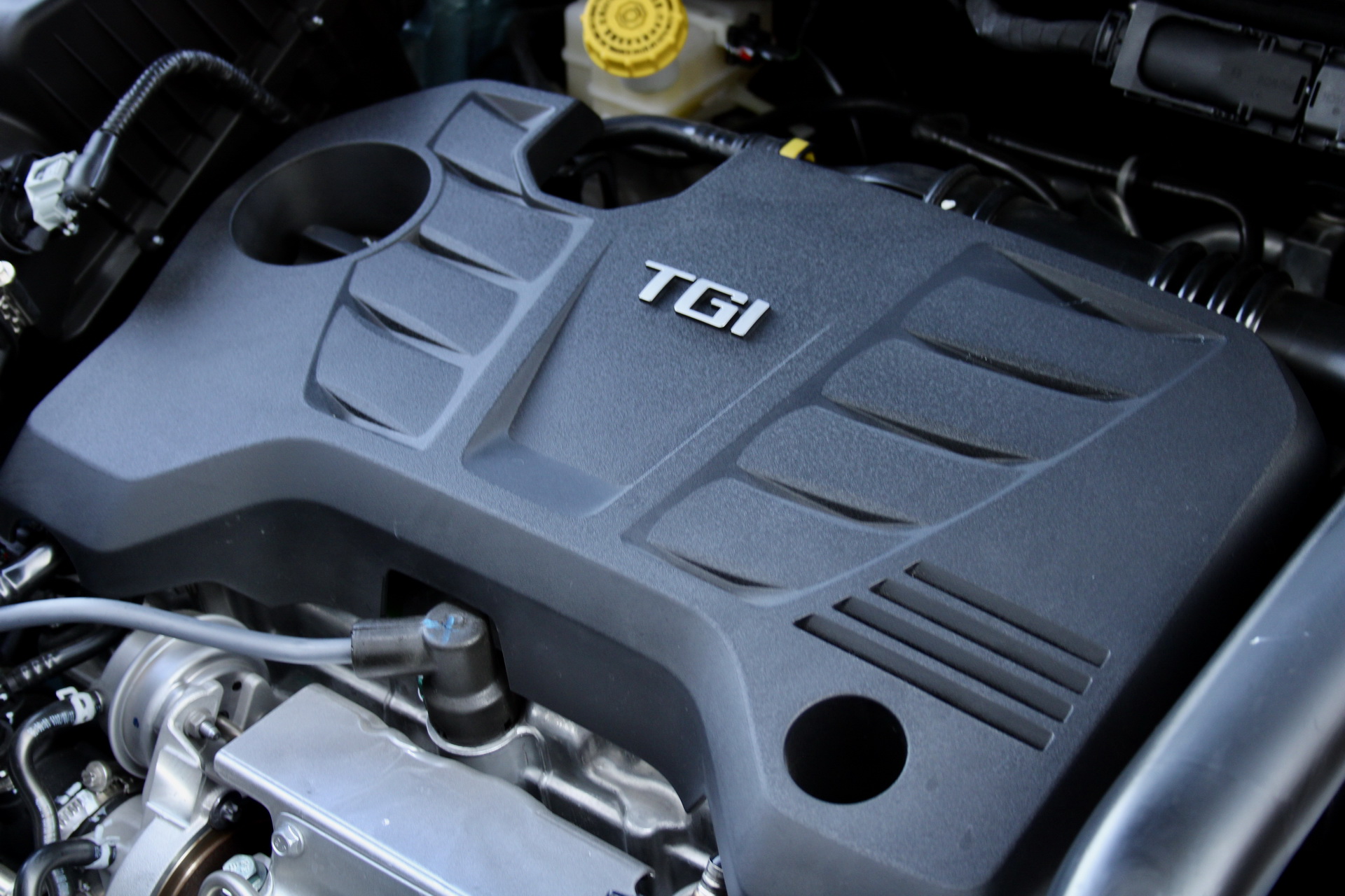 MG Unveils HS Plug-In Hybrid SUV, Priced From £29,995