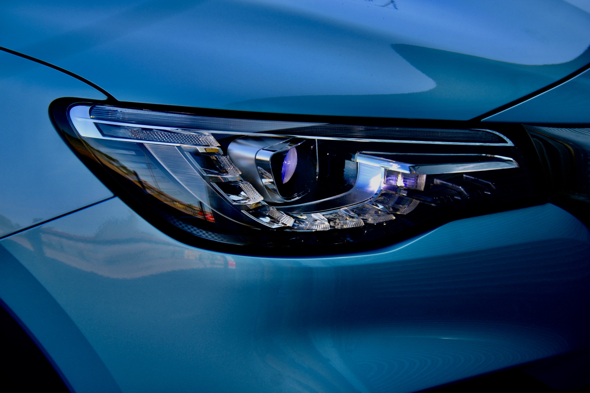 MG Unveils HS Plug-In Hybrid SUV, Priced From £29,995