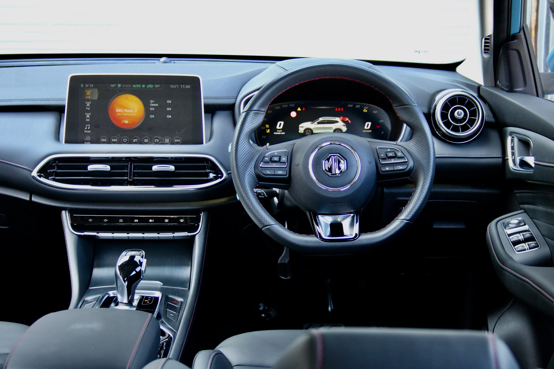 MG Unveils HS Plug-In Hybrid SUV, Priced From £29,995