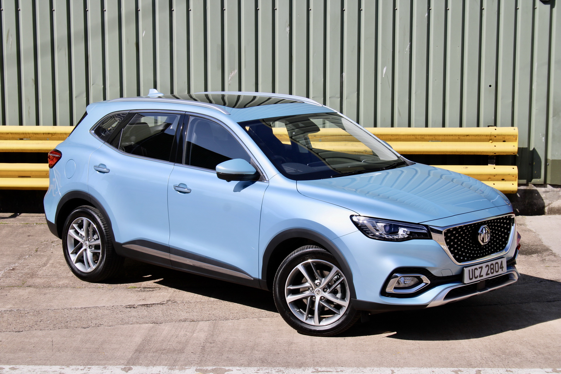 MG Unveils HS Plug-In Hybrid SUV, Priced From £29,995