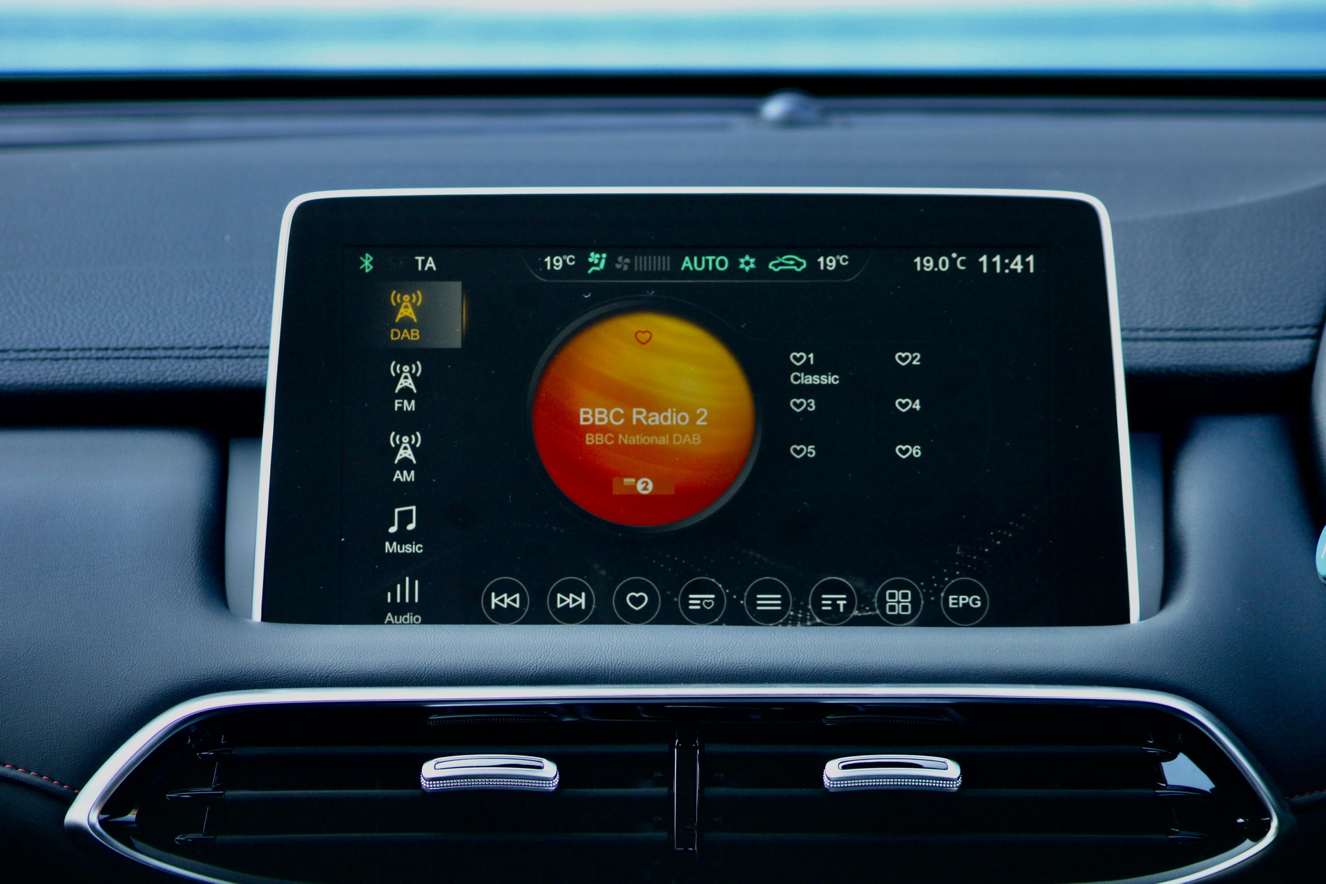 MG Unveils HS Plug-In Hybrid SUV, Priced From £29,995