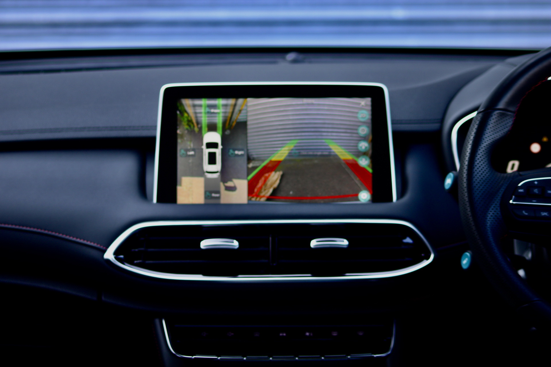 MG Unveils HS Plug-In Hybrid SUV, Priced From £29,995