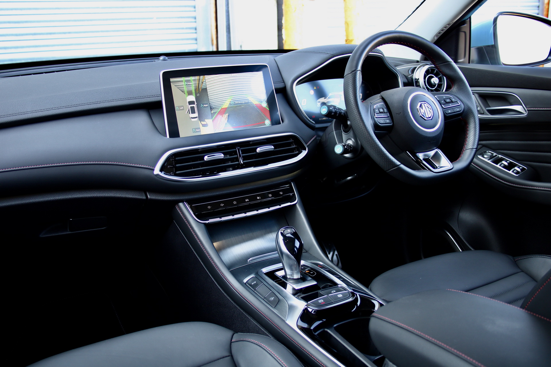 MG Unveils HS Plug-In Hybrid SUV, Priced From £29,995