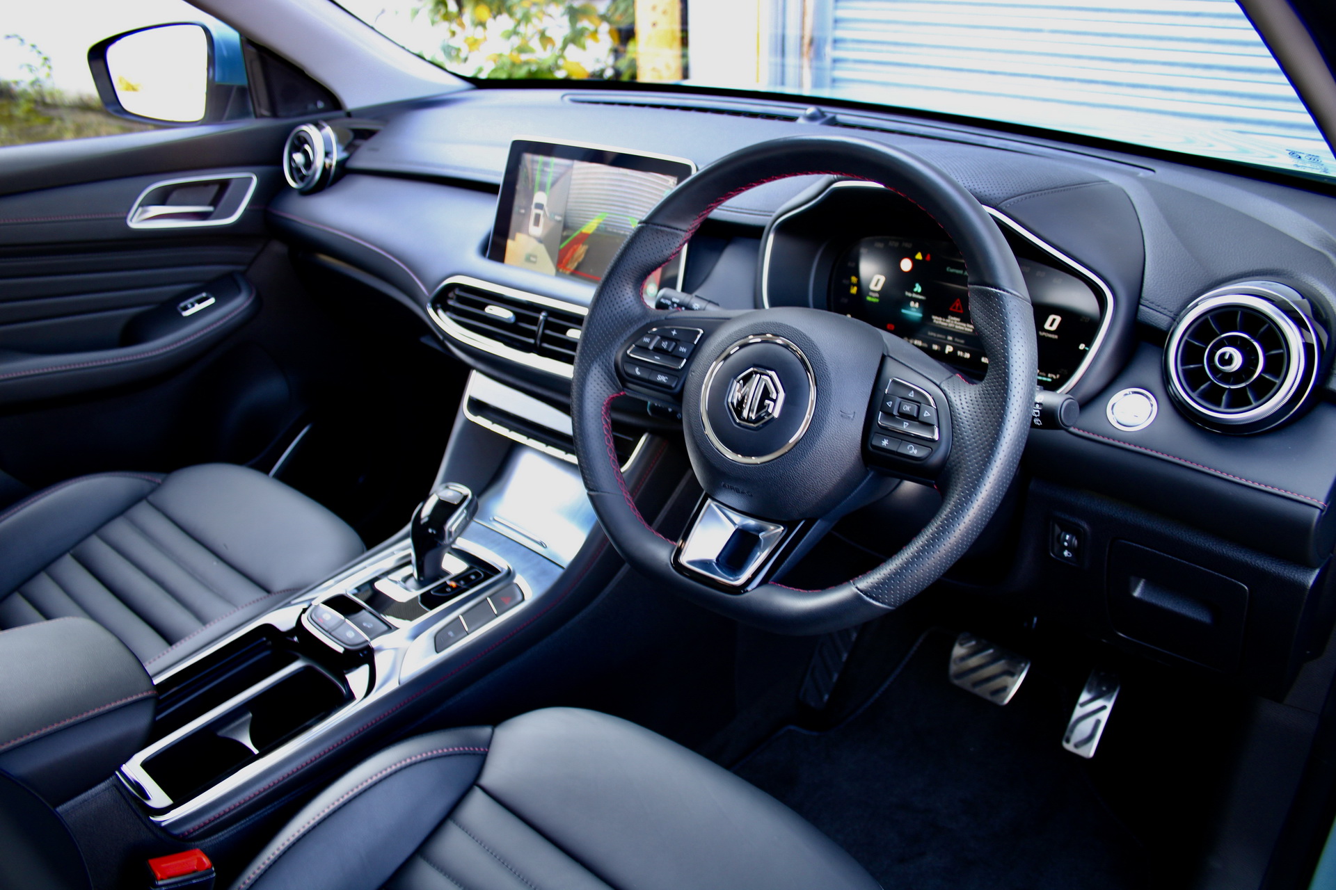 MG Unveils HS Plug-In Hybrid SUV, Priced From £29,995