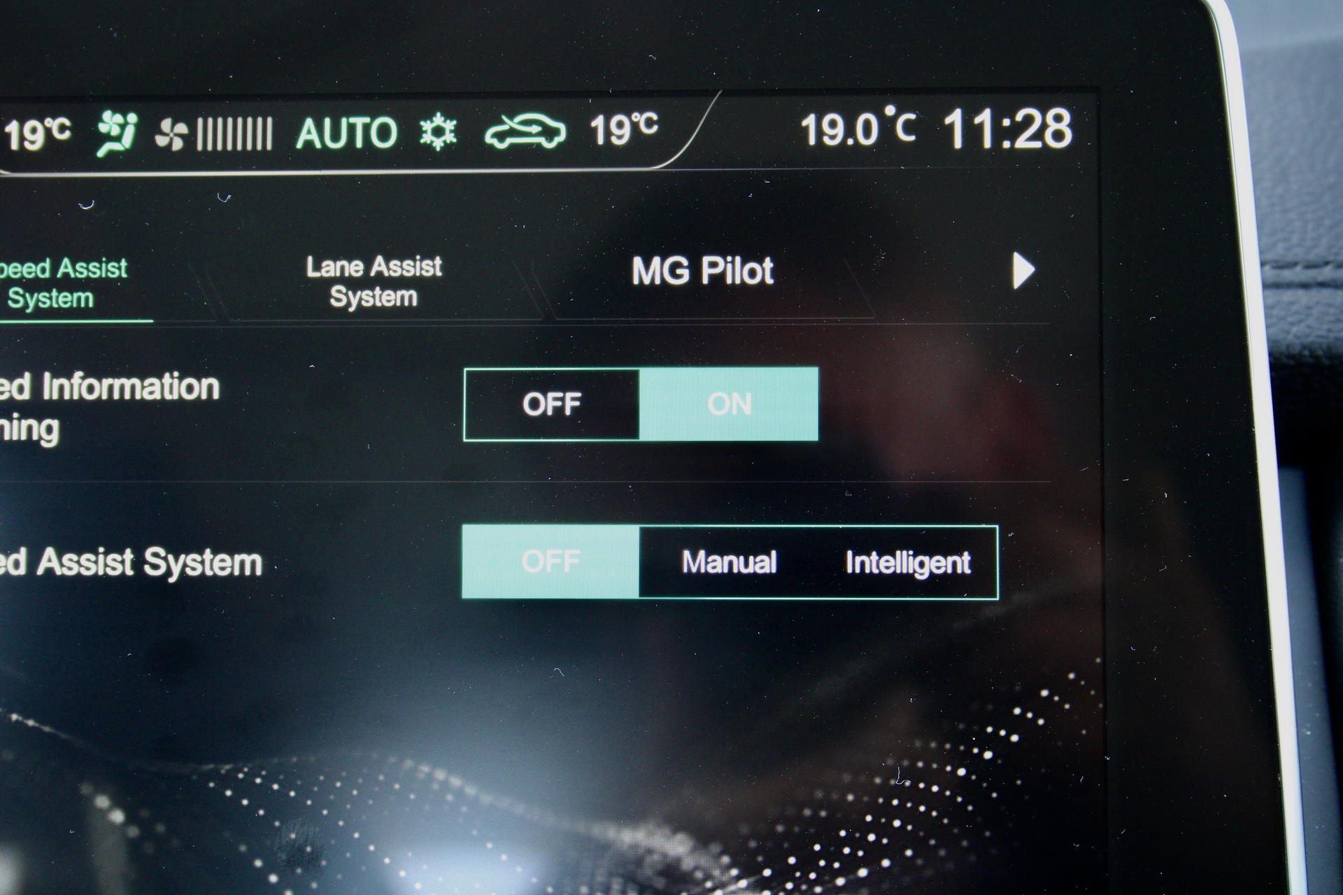 MG Unveils HS Plug-In Hybrid SUV, Priced From £29,995