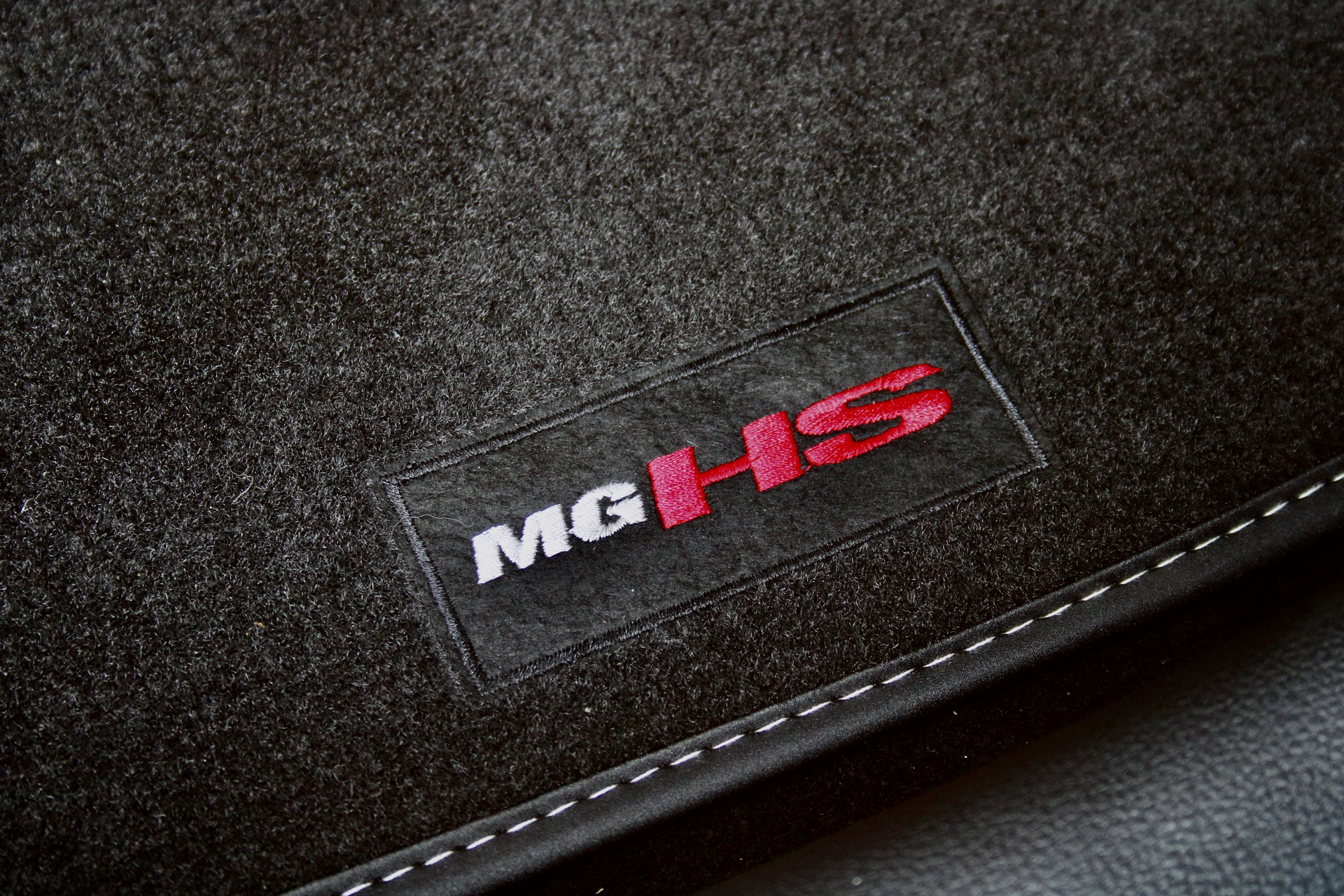 MG Unveils HS Plug-In Hybrid SUV, Priced From £29,995