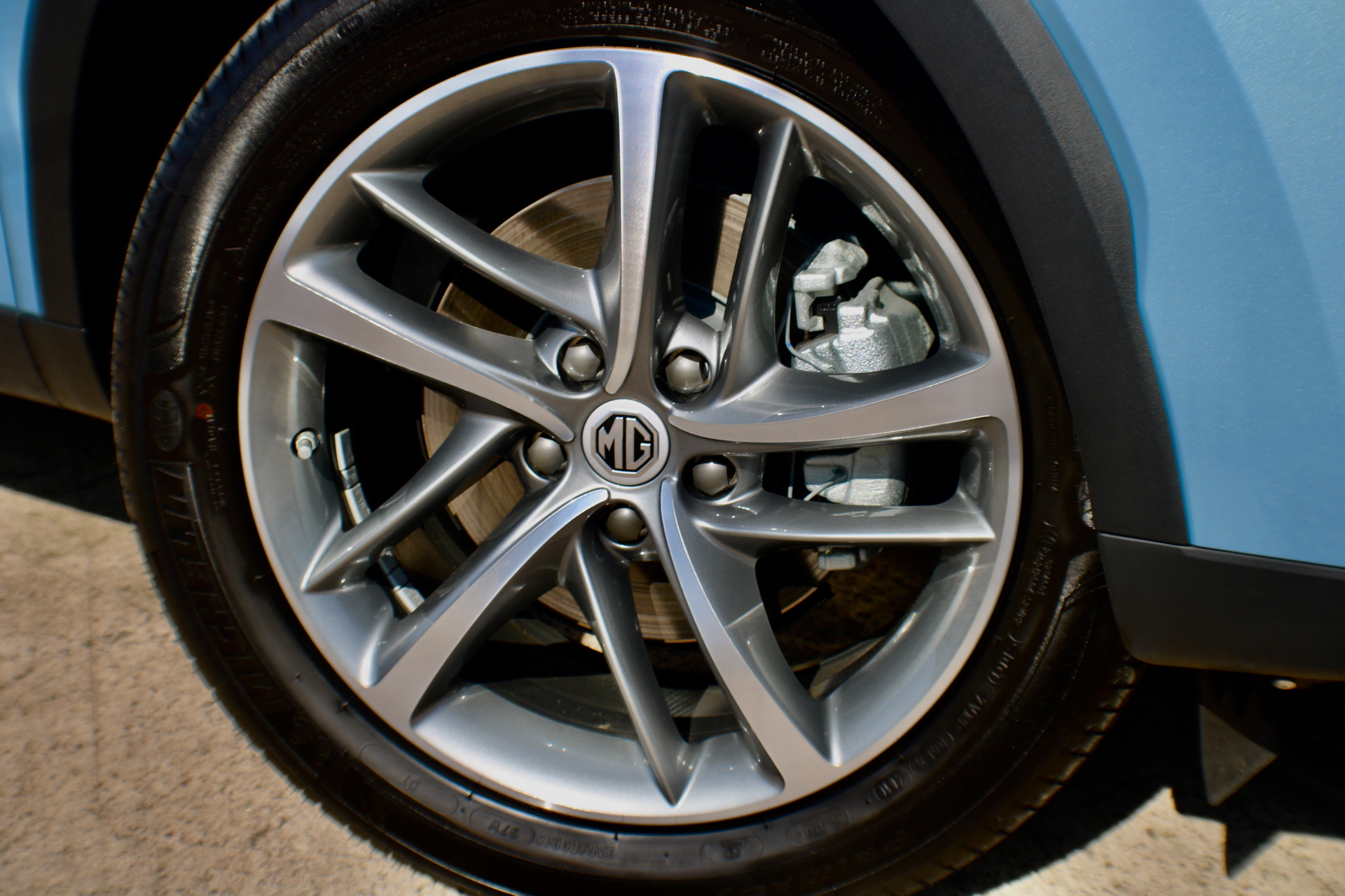 MG Unveils HS Plug-In Hybrid SUV, Priced From £29,995