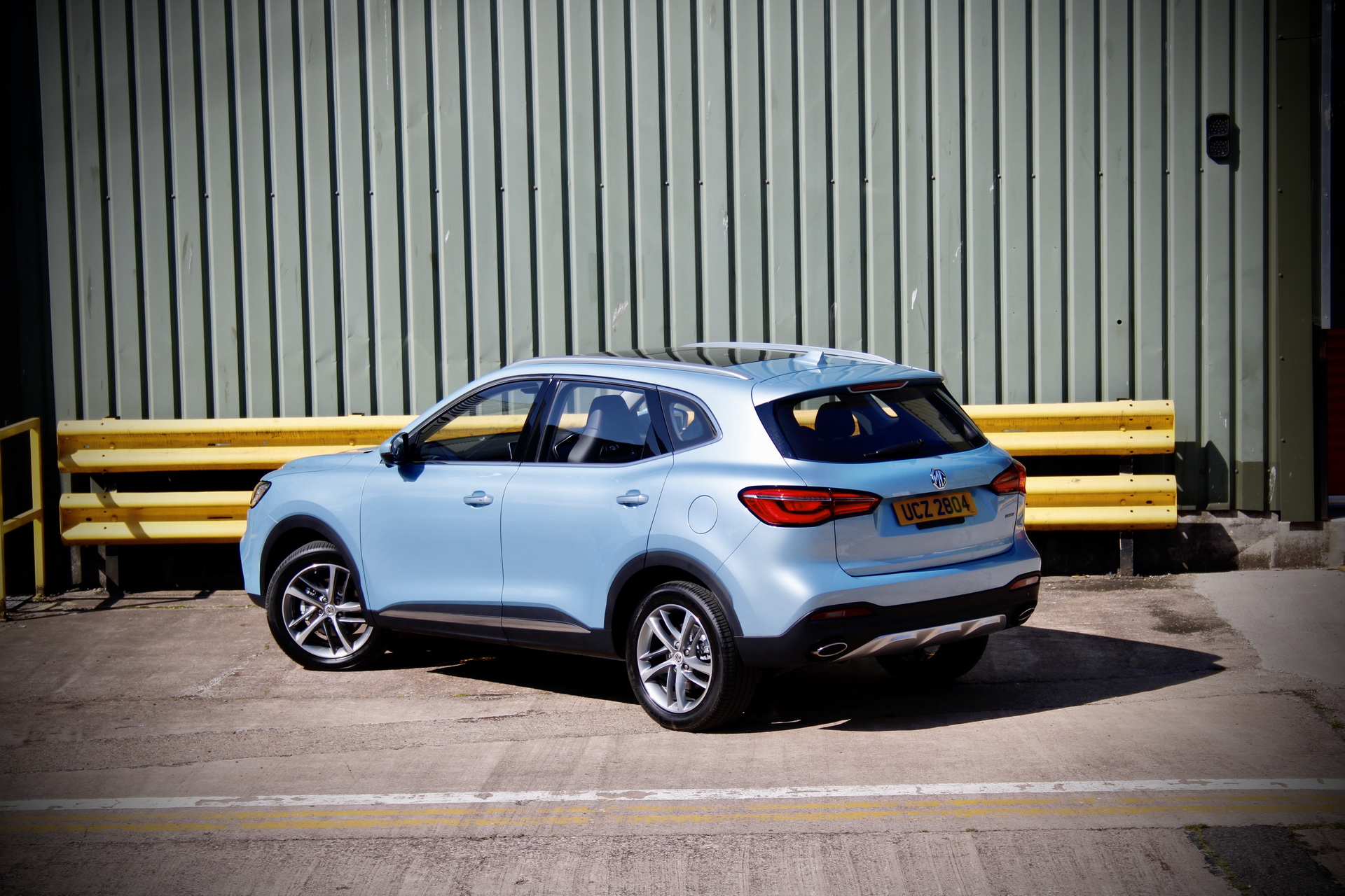 MG Unveils HS Plug-In Hybrid SUV, Priced From £29,995