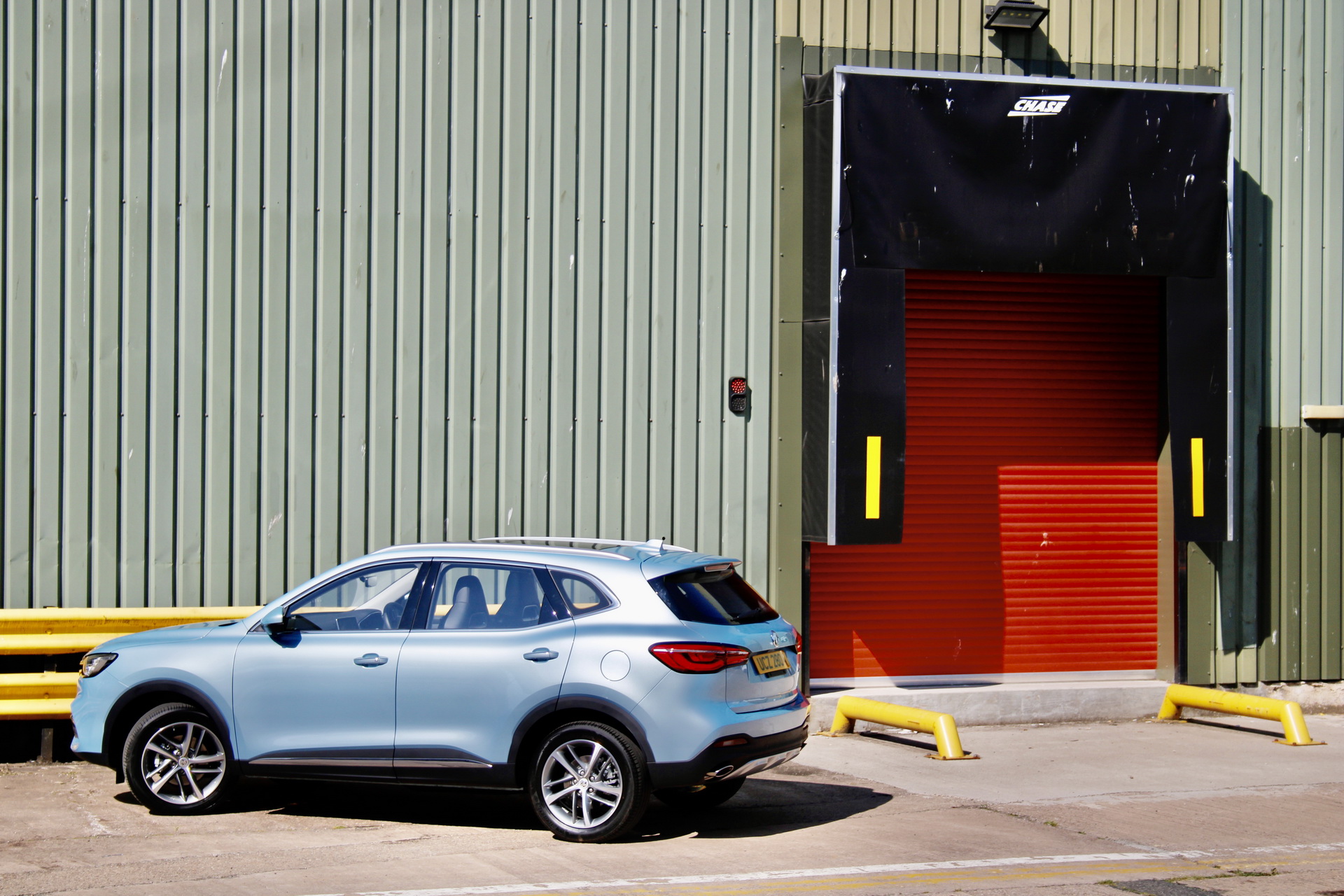 MG Unveils HS Plug-In Hybrid SUV, Priced From £29,995