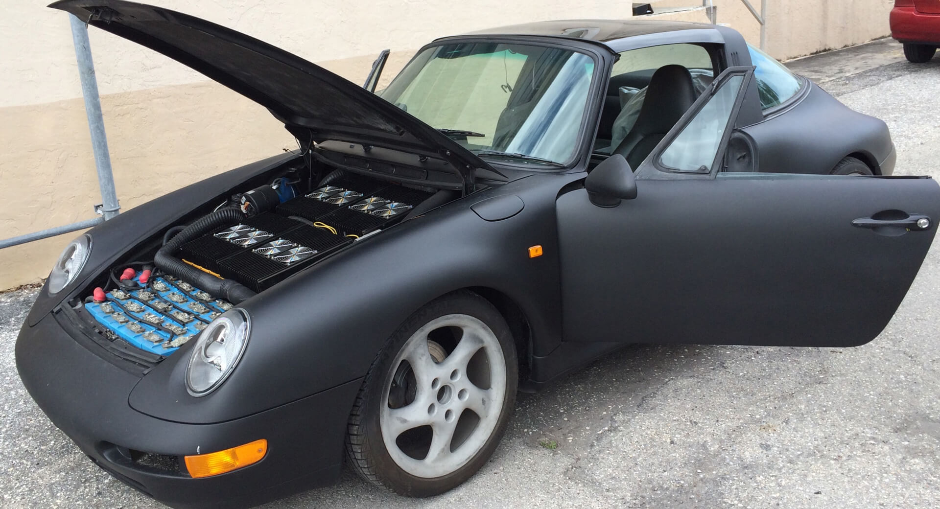 Purists, Looks Away: Electric Porsche 911 Combines 1975 Targa Frame With  993 Carrera Body | Carscoops
