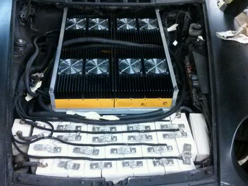 Purists, Looks Away: Electric Porsche 911 Combines 1975 Targa Frame With 993 Carrera Body