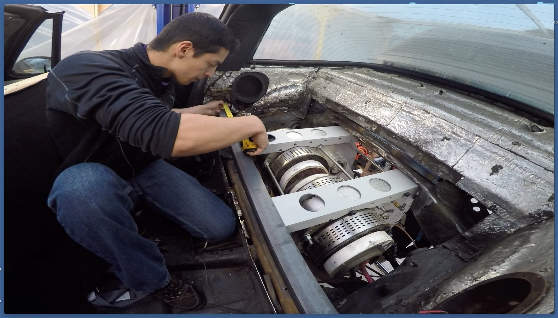 Purists, Looks Away: Electric Porsche 911 Combines 1975 Targa Frame With 993 Carrera Body