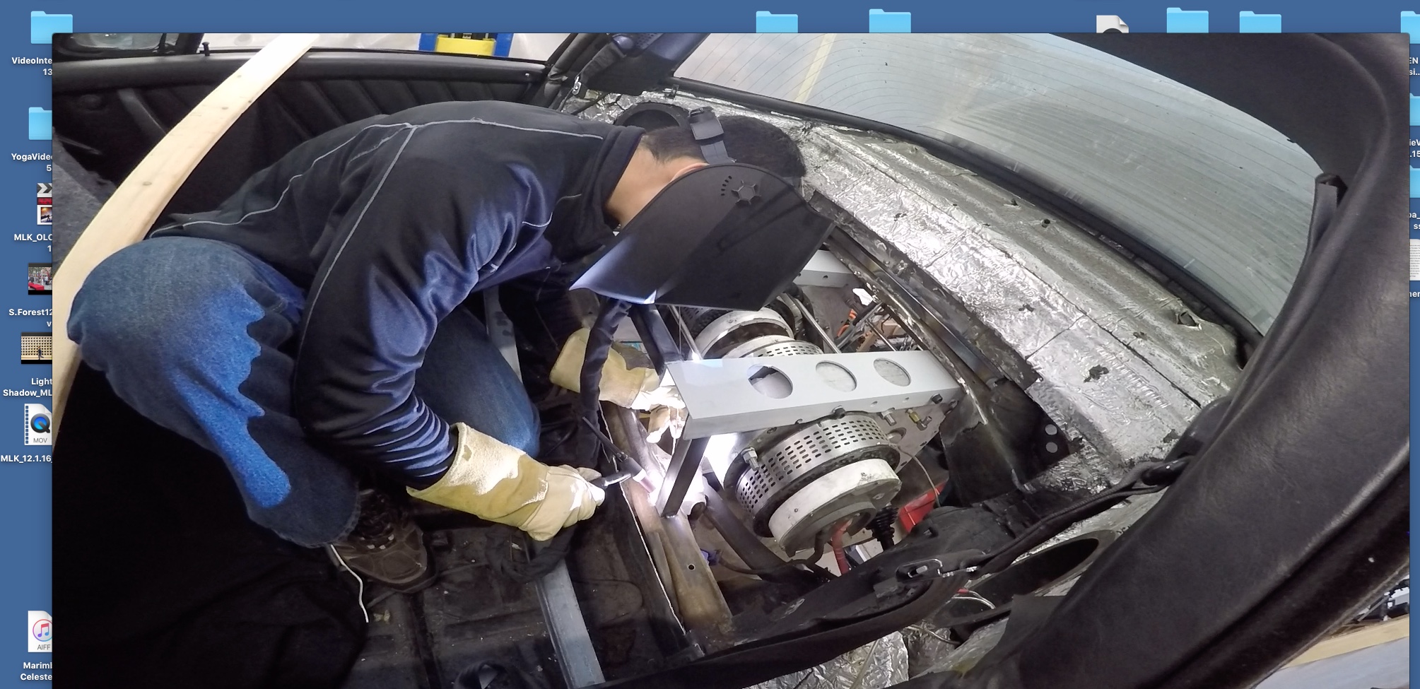 Purists, Looks Away: Electric Porsche 911 Combines 1975 Targa Frame With 993 Carrera Body