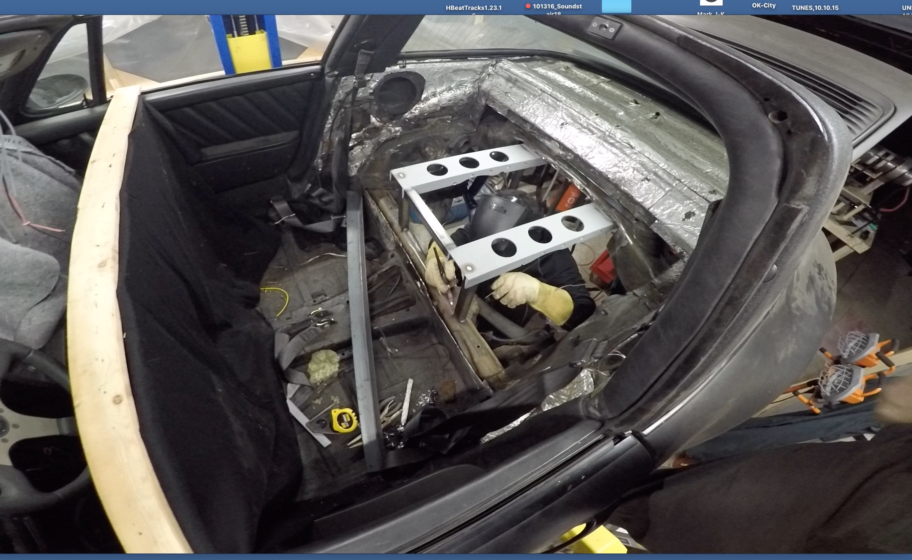 Purists, Looks Away: Electric Porsche 911 Combines 1975 Targa Frame With 993 Carrera Body