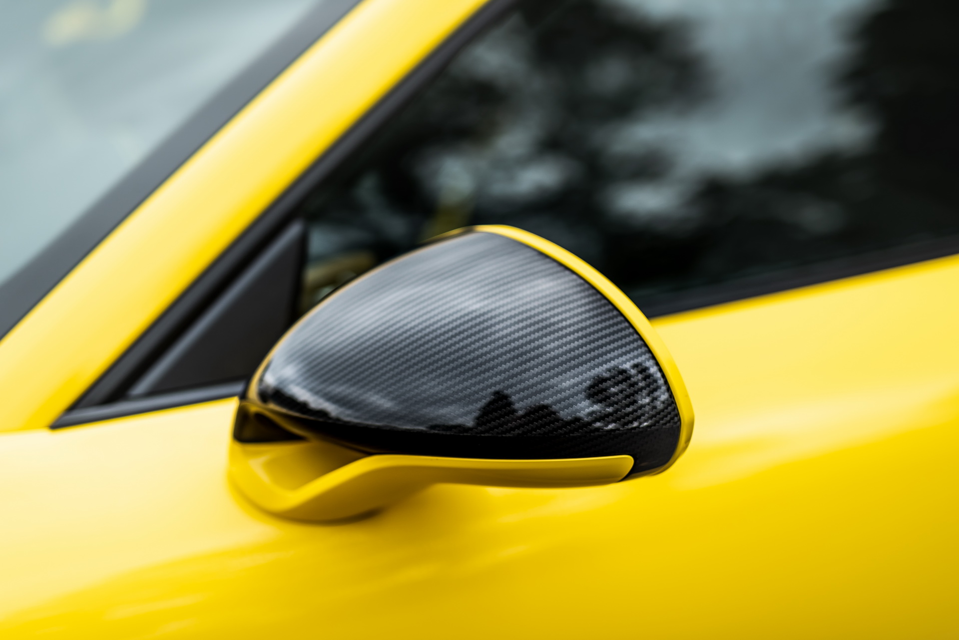 838 HP Porsche 991.2 Turbo S Has The Grunt To Take On The Best Supercars Out There