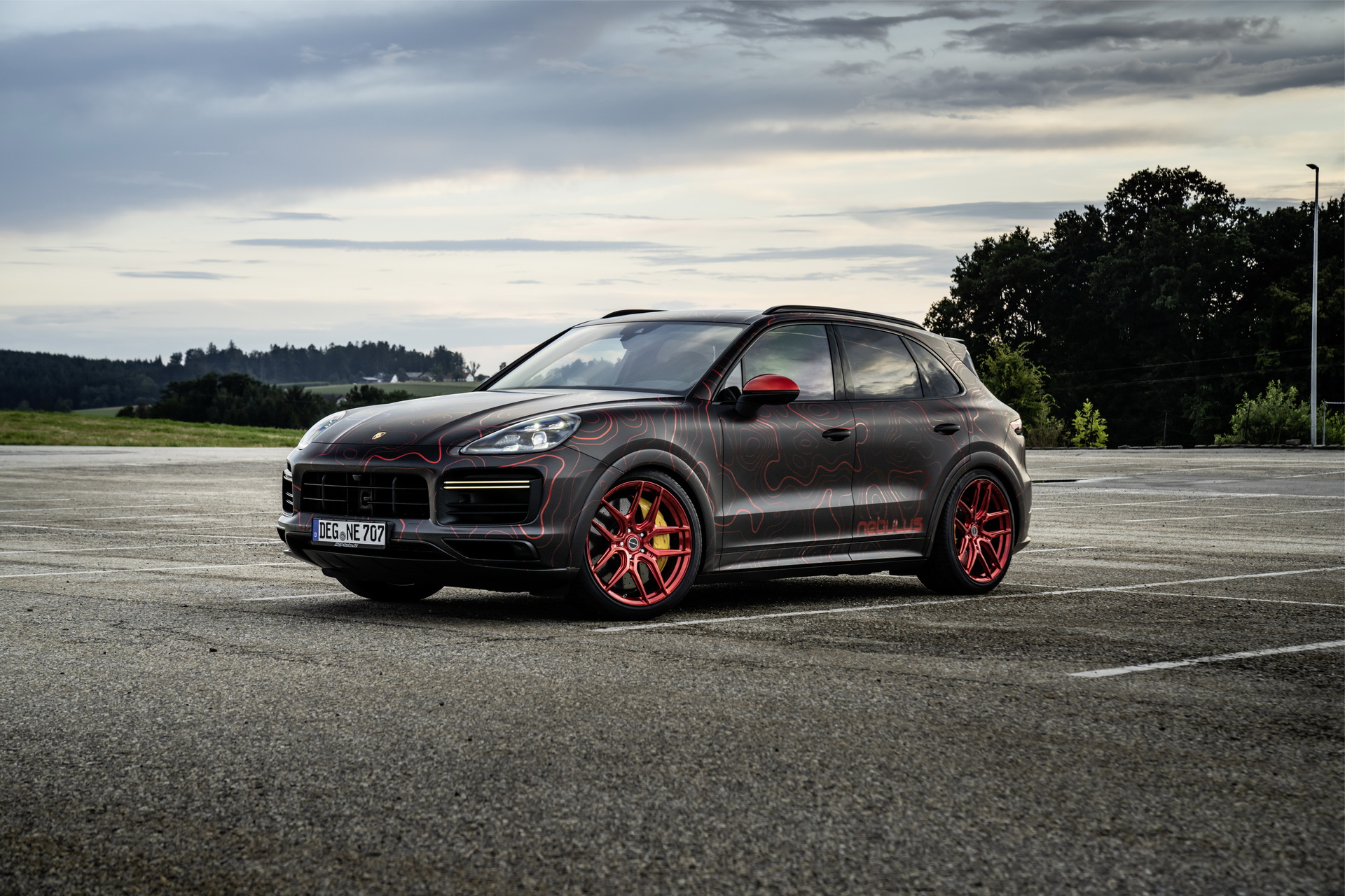 Nebulus Goes All Flashy On The Porsche Cayenne, Gives It 948 HP