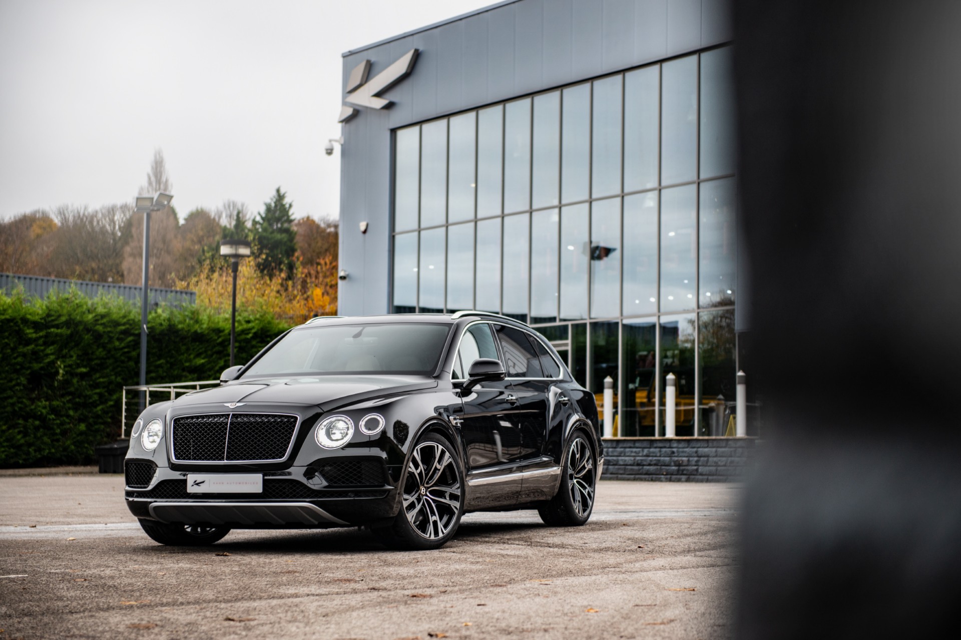 Project Kahn Will Sell You This Lightly-Modded Bentley Bentayga For £140,000