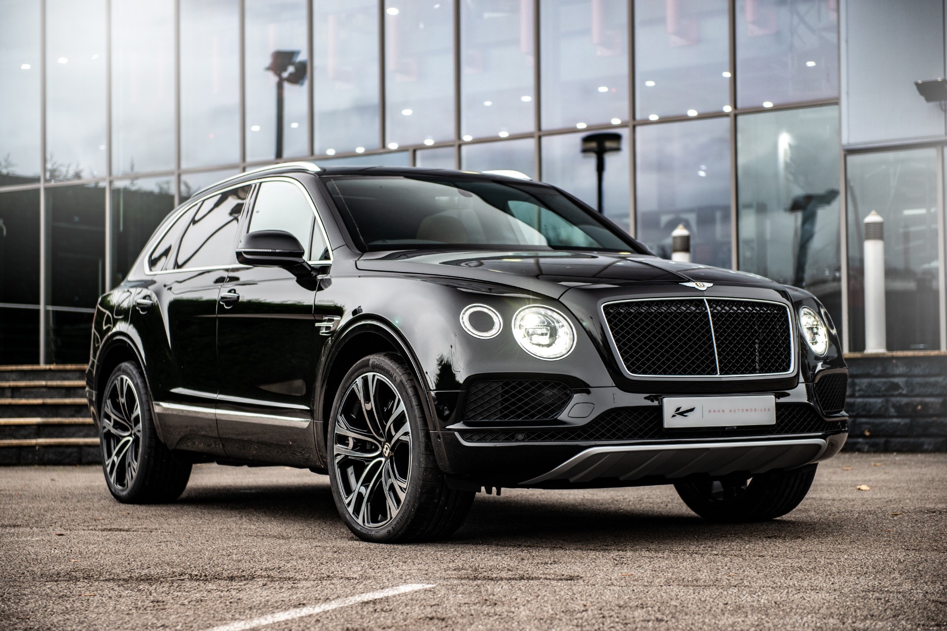 Project Kahn Will Sell You This Lightly-Modded Bentley Bentayga For £140,000