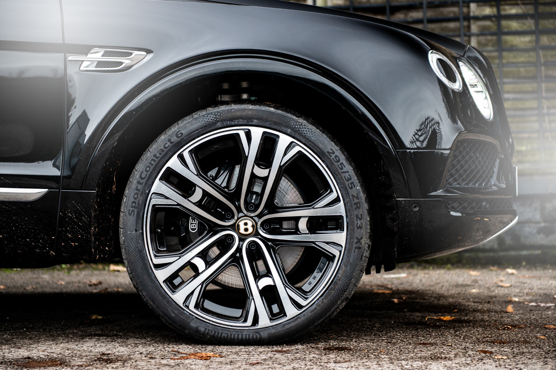 Project Kahn Will Sell You This Lightly-Modded Bentley Bentayga For £140,000