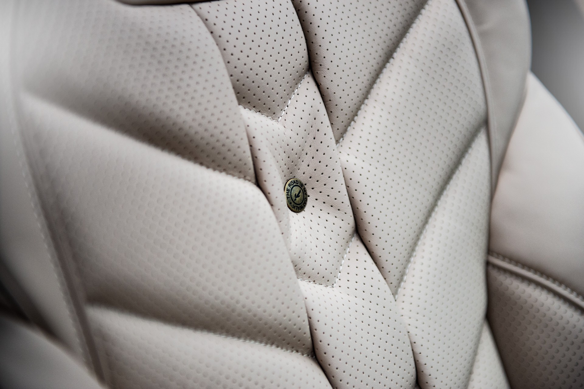 Project Kahn Will Sell You This Lightly-Modded Bentley Bentayga For £140,000