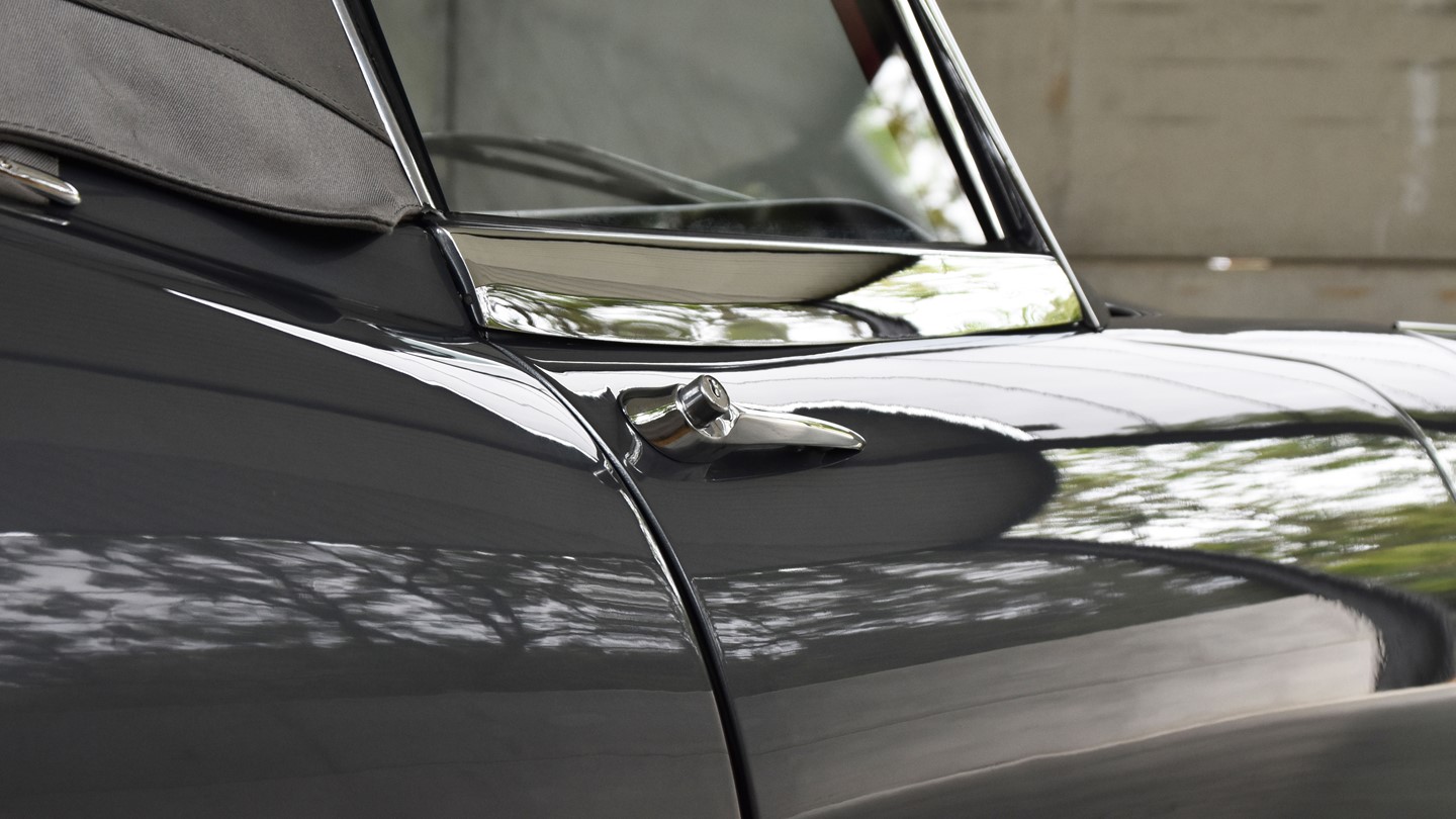 1961 Jaguar E-Type Series 1 Is A Timeless Piece Of Automotive Excellence