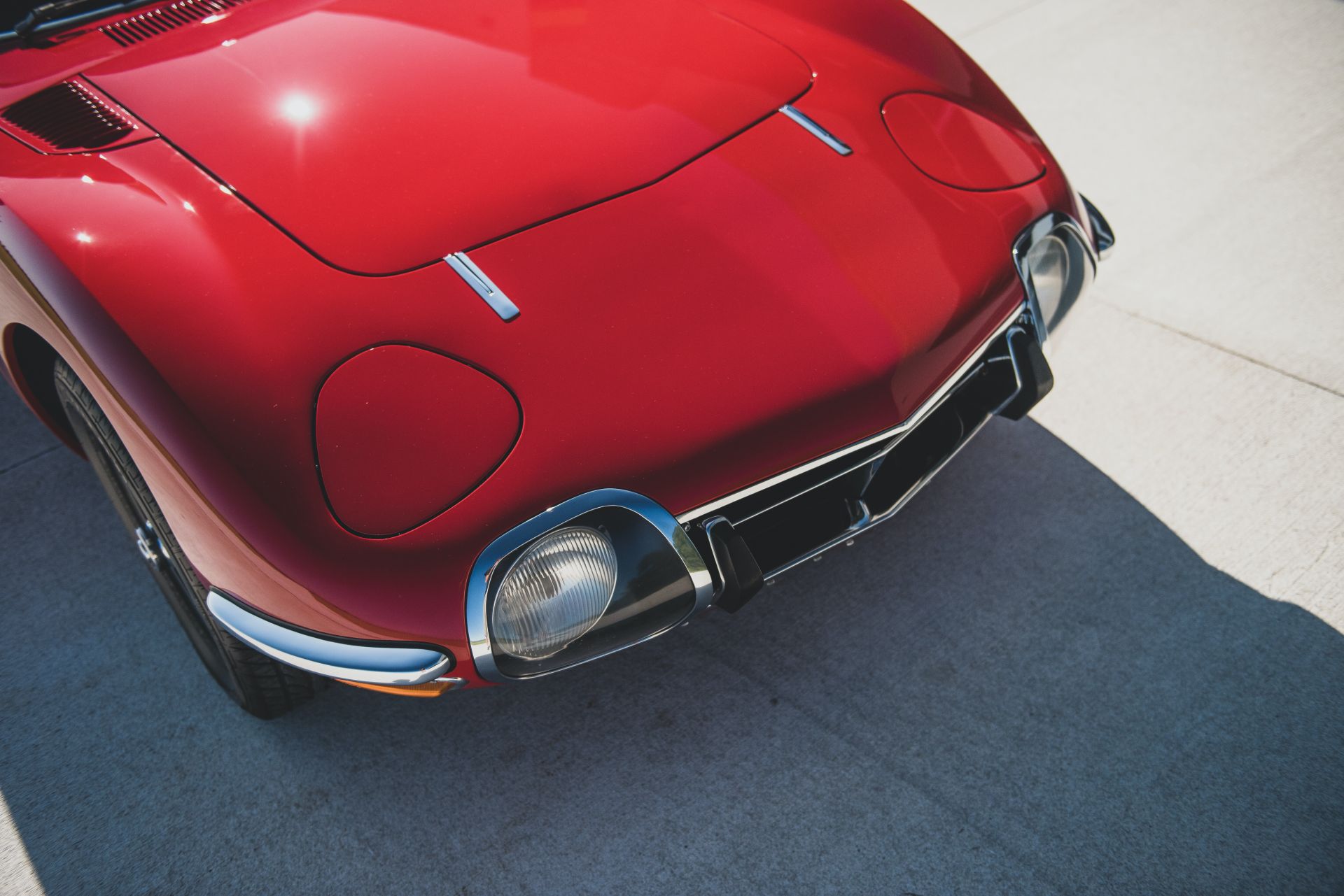 Ultra-Rare LHD 1967 Toyota 2000GT Racks Up $912k At Auction