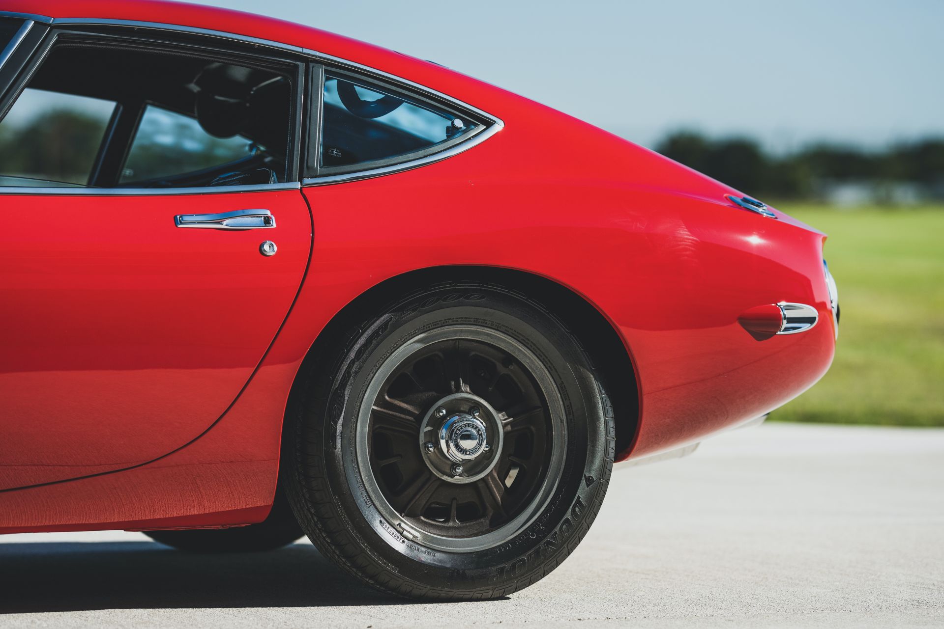 Ultra-Rare LHD 1967 Toyota 2000GT Racks Up $912k At Auction