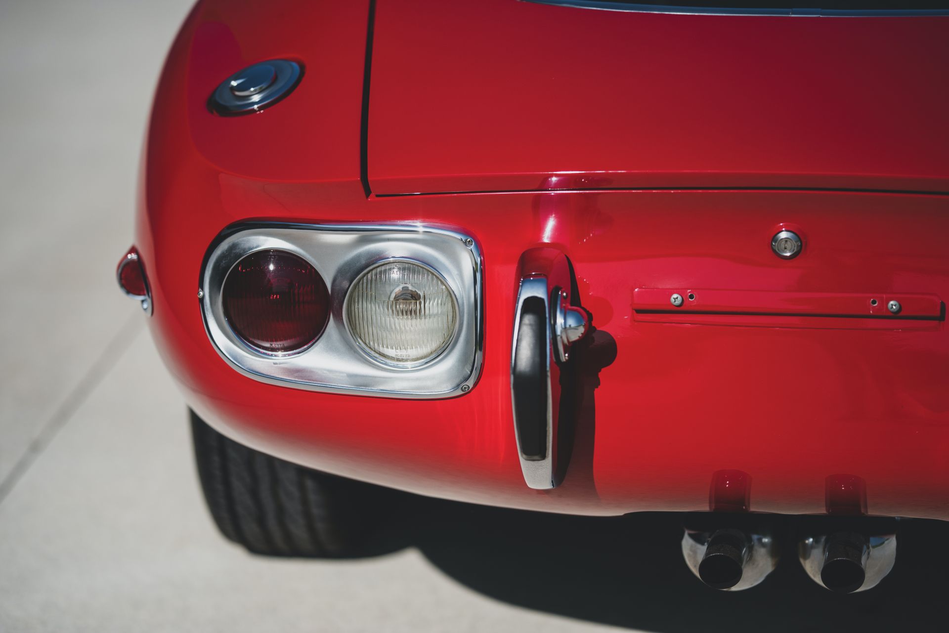 Ultra-Rare LHD 1967 Toyota 2000GT Racks Up $912k At Auction