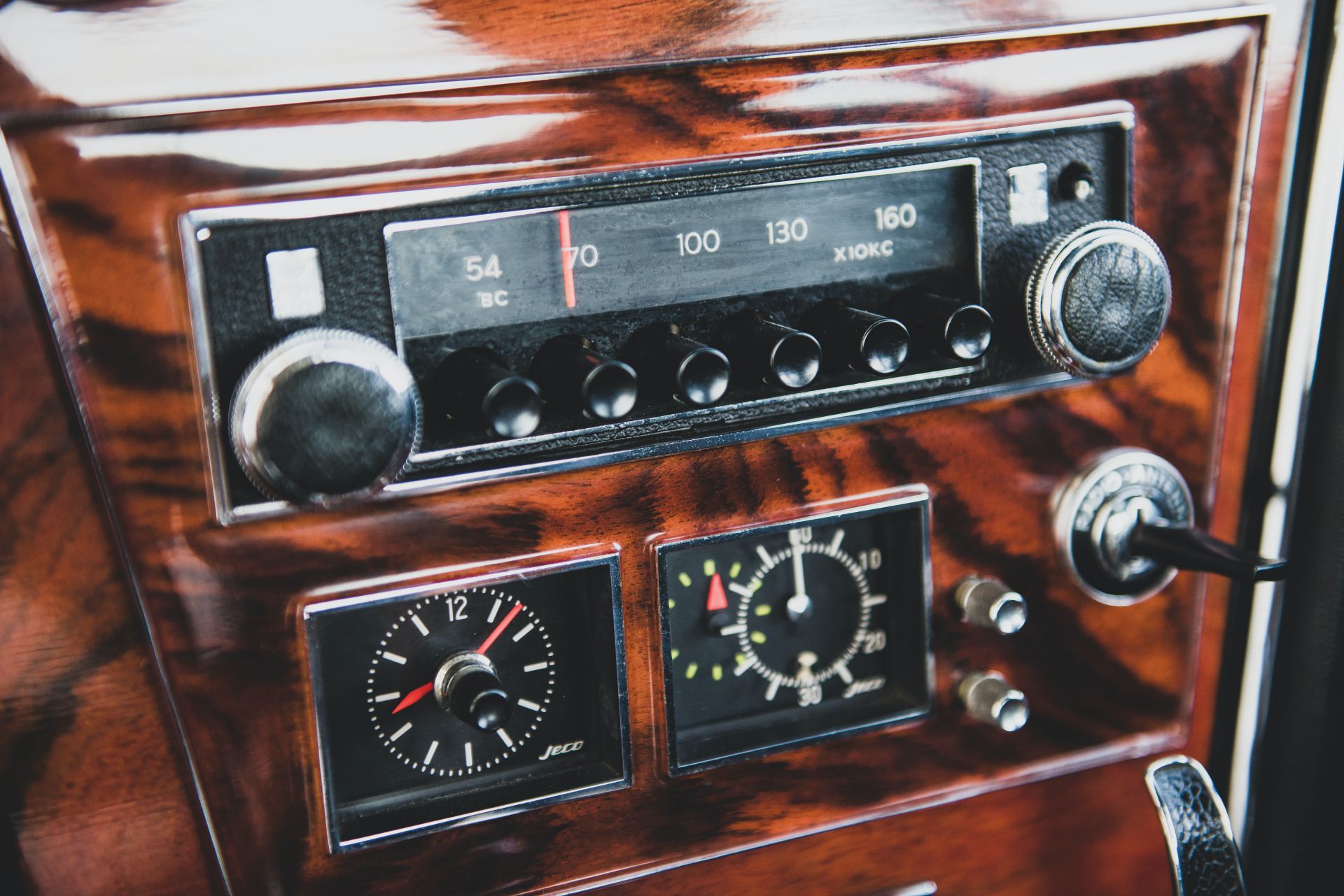 Ultra-Rare LHD 1967 Toyota 2000GT Racks Up $912k At Auction