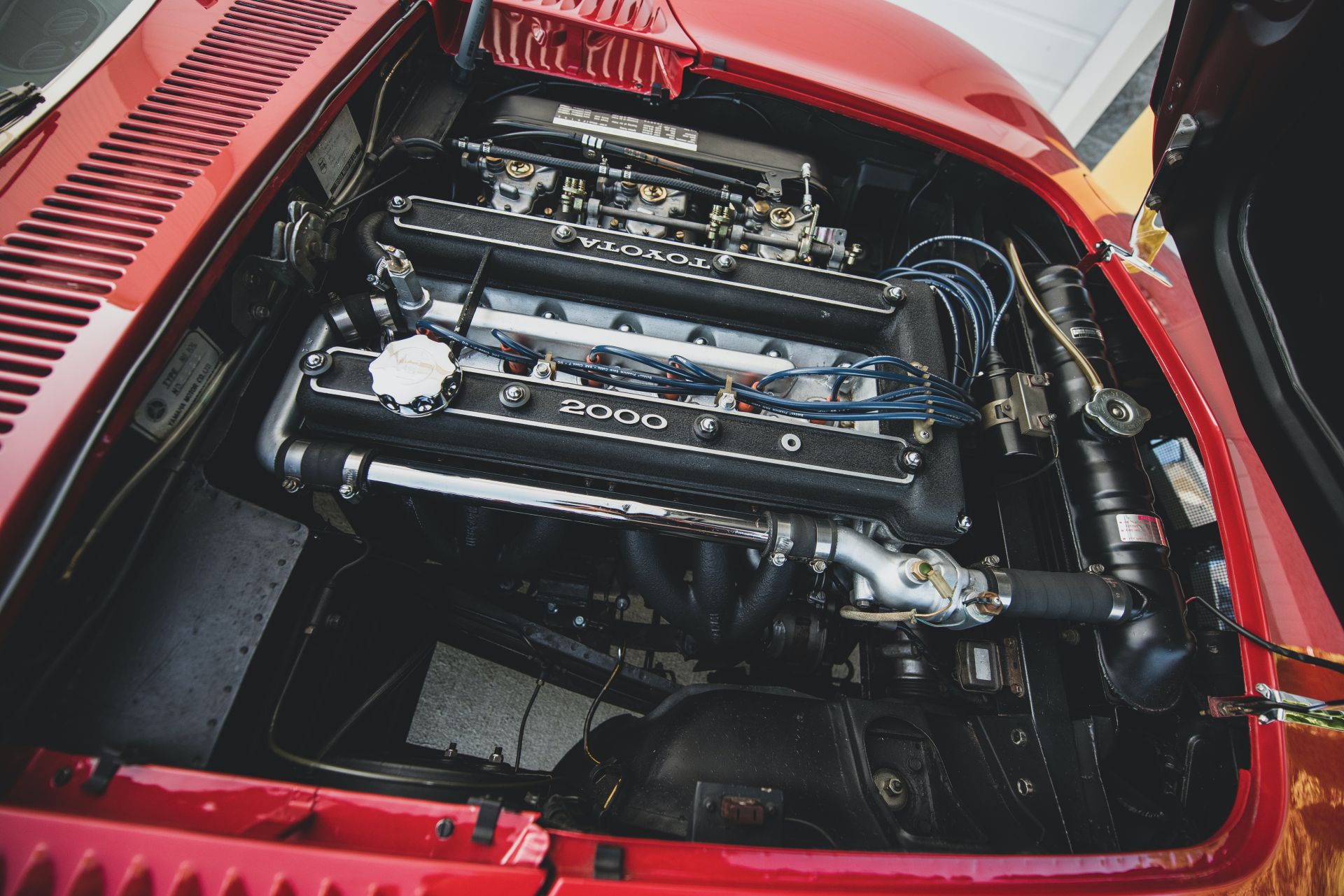 Ultra-Rare LHD 1967 Toyota 2000GT Racks Up $912k At Auction