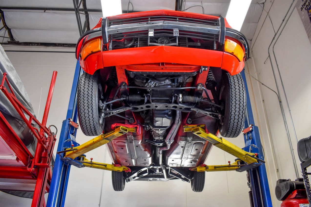 Low-Mileage, Fully Restored 1971 Datsun 240Z Goes For Six Figures