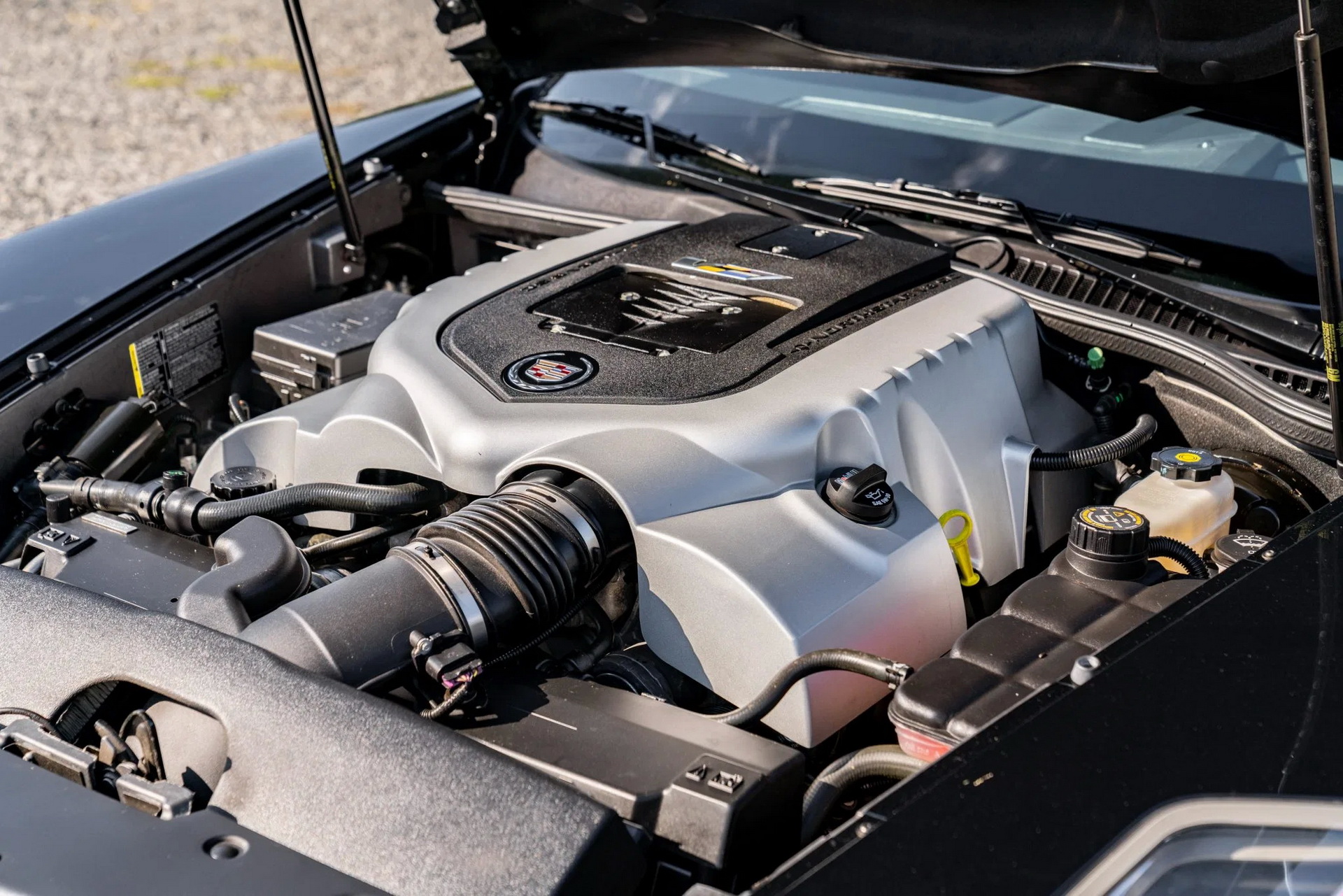 Get This 2.5k-Mile 2009 Cadillac XLR-V And Stand Out From The Crowd