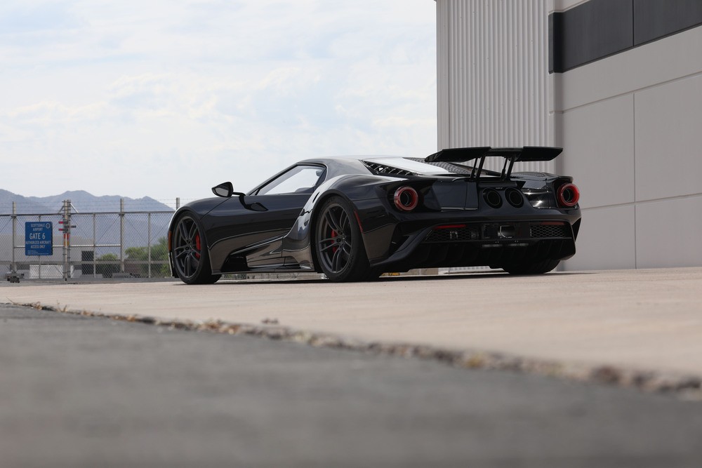 853-Mile 2018 Ford GT Sells For $1.21 Million, Or Nearly Three Times Its MSRP