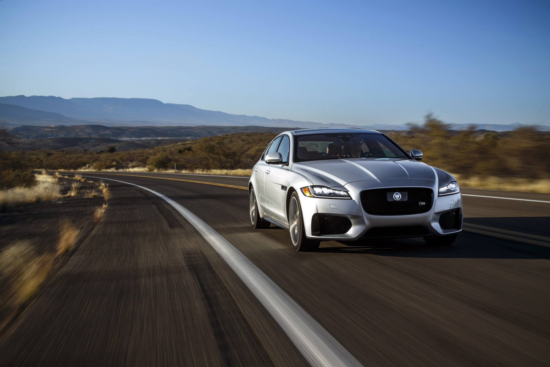Jaguar Offering $17,000 Discounts On Outgoing 2020 XF Models