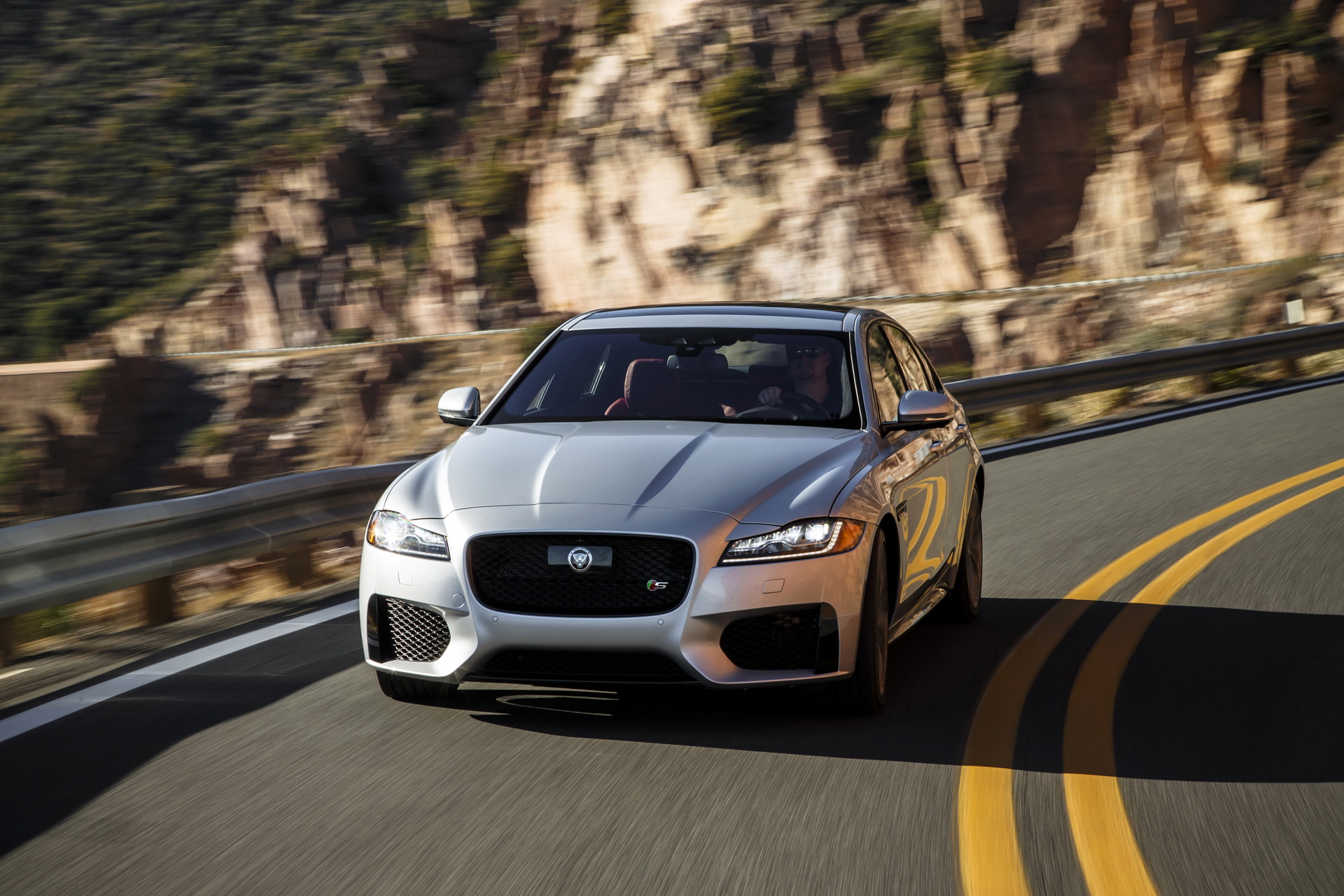 Jaguar Offering $17,000 Discounts On Outgoing 2020 XF Models