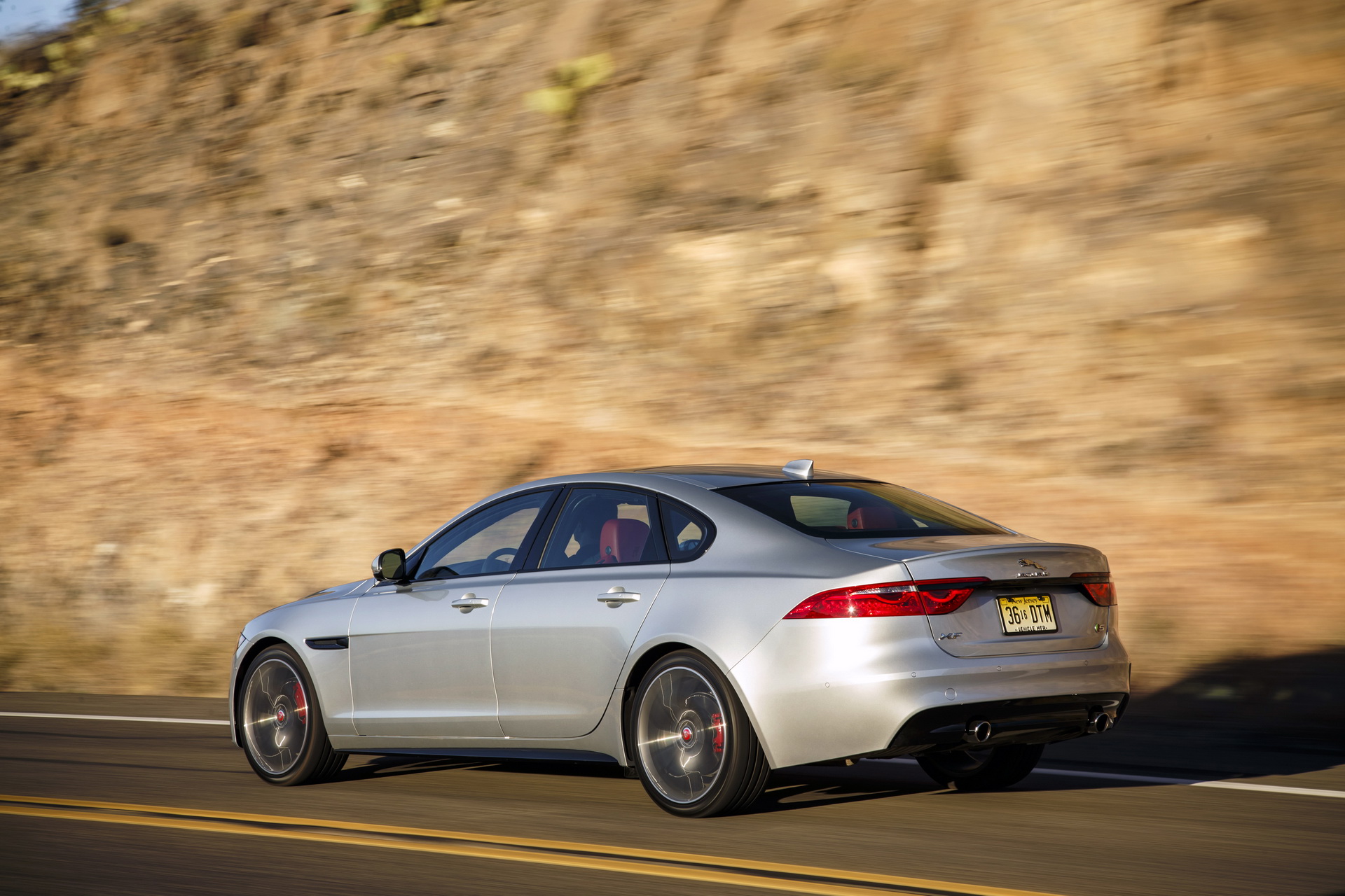 Jaguar Offering $17,000 Discounts On Outgoing 2020 XF Models