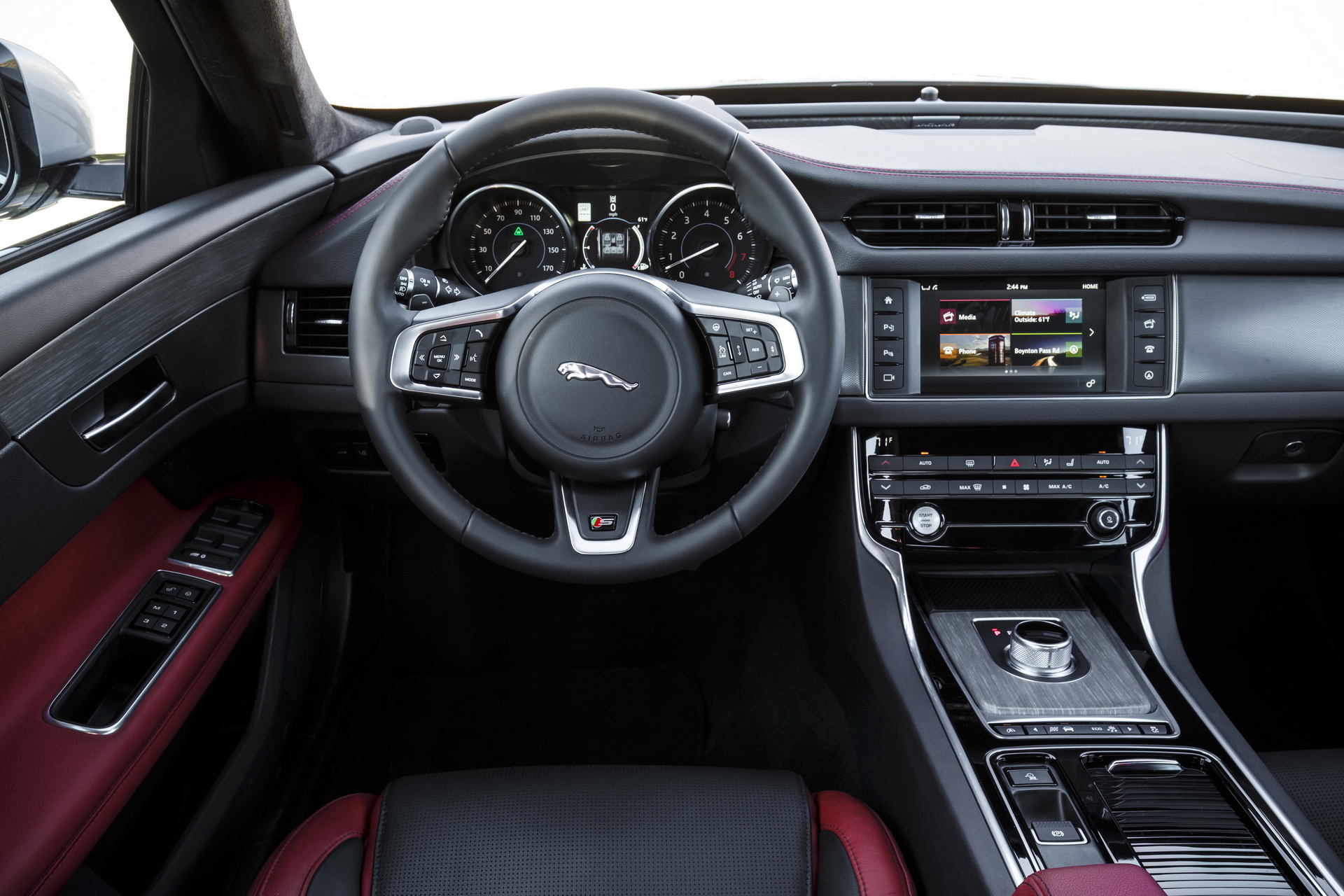 Jaguar Offering $17,000 Discounts On Outgoing 2020 XF Models