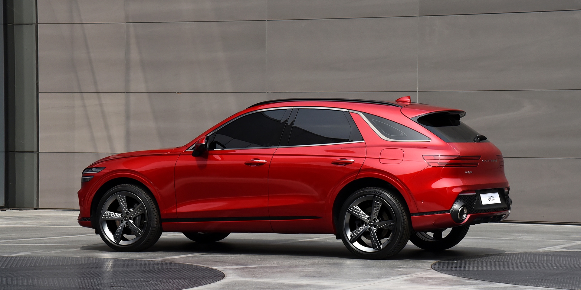 Watch Genesis Launch The All-New 2022 GV70 Live Here At 8PM ET