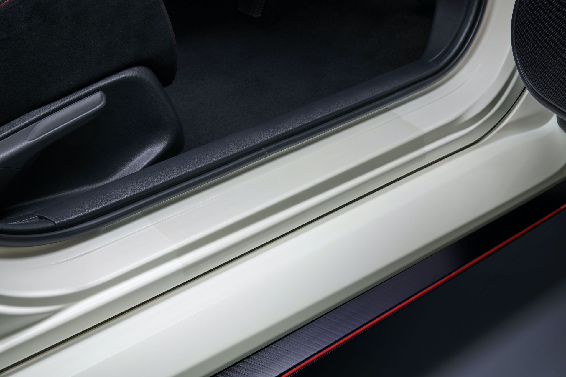 Honda Access Further Sharpens Up Japan’s 2021 Civic Type R