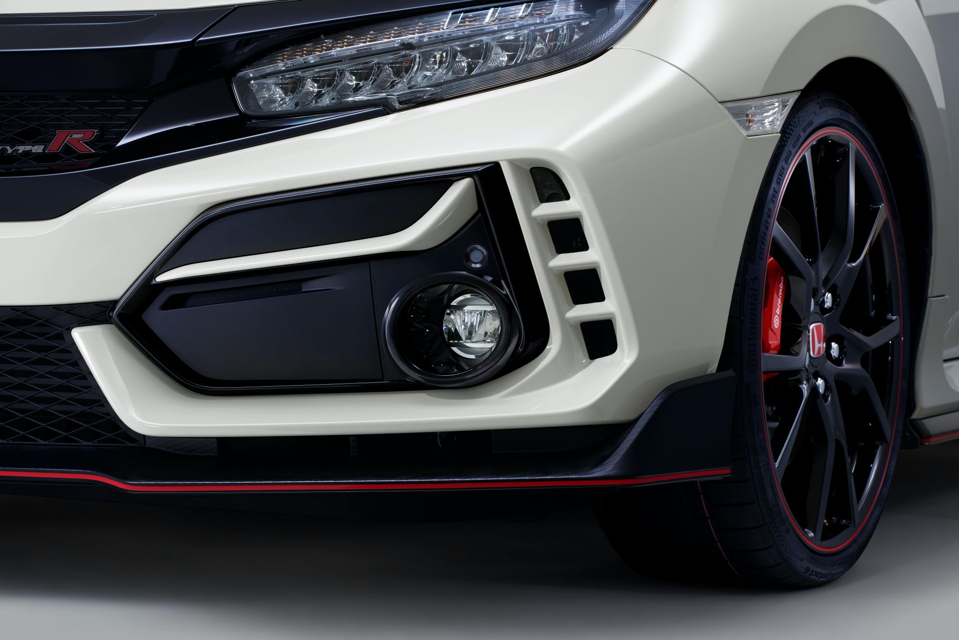 Honda Access Further Sharpens Up Japan’s 2021 Civic Type R
