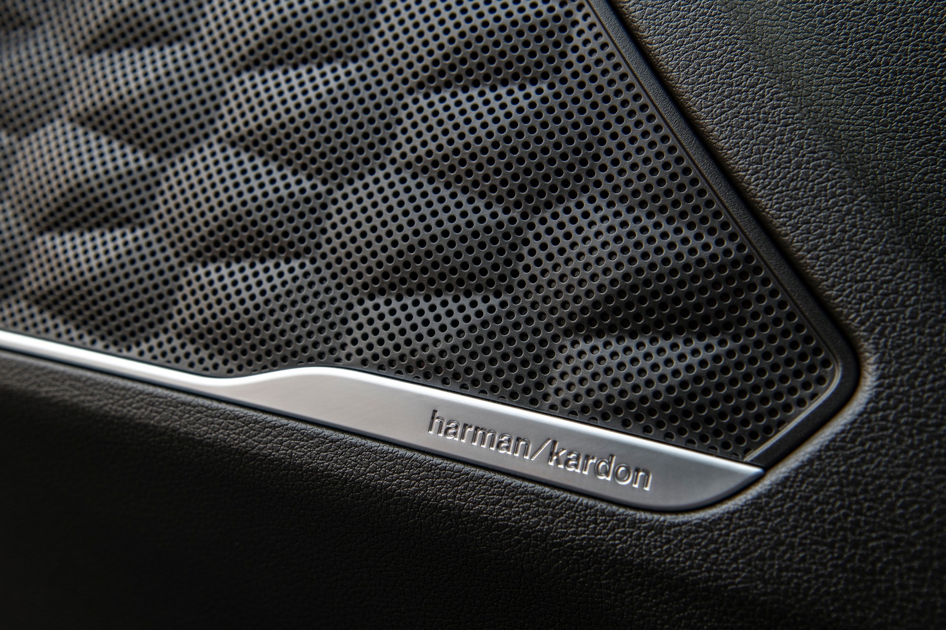 2021 Hyundai Santa Fe Gets Four New Engines In America, Including A Plug-In Hybrid