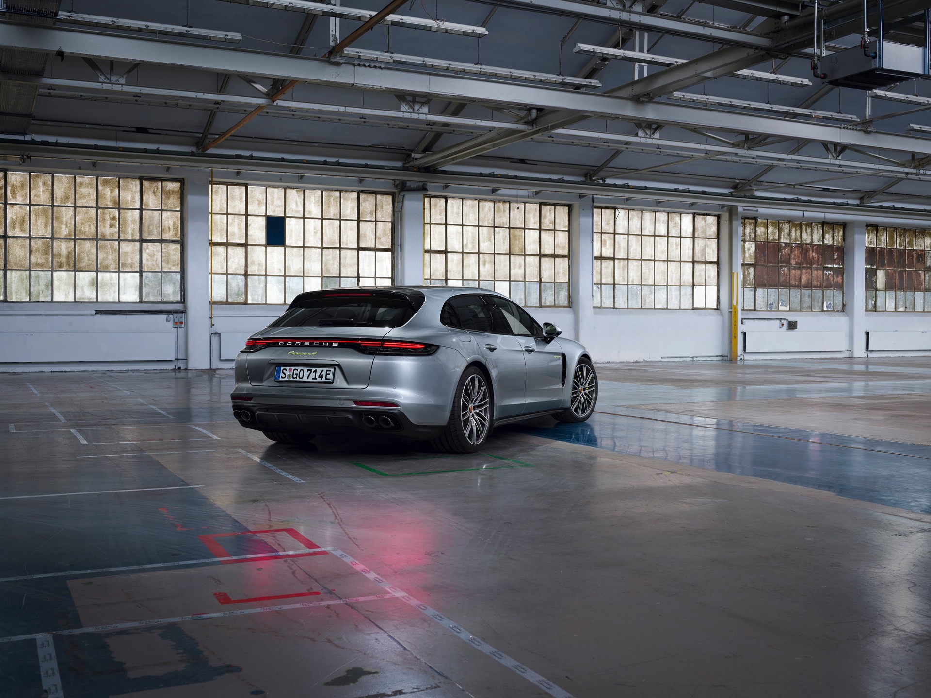 The 2021 Porsche Panamera Turbo S E-Hybrid Is A 689 HP Plug-In Hybrid