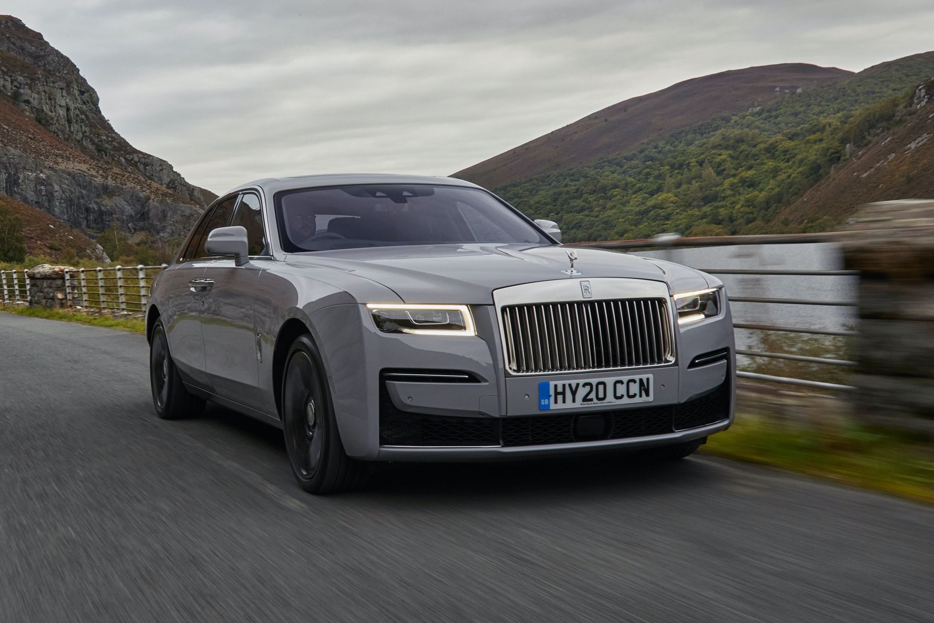 Opulent And All-New 2021 Rolls-Royce Ghost Reaches UK Showrooms ...